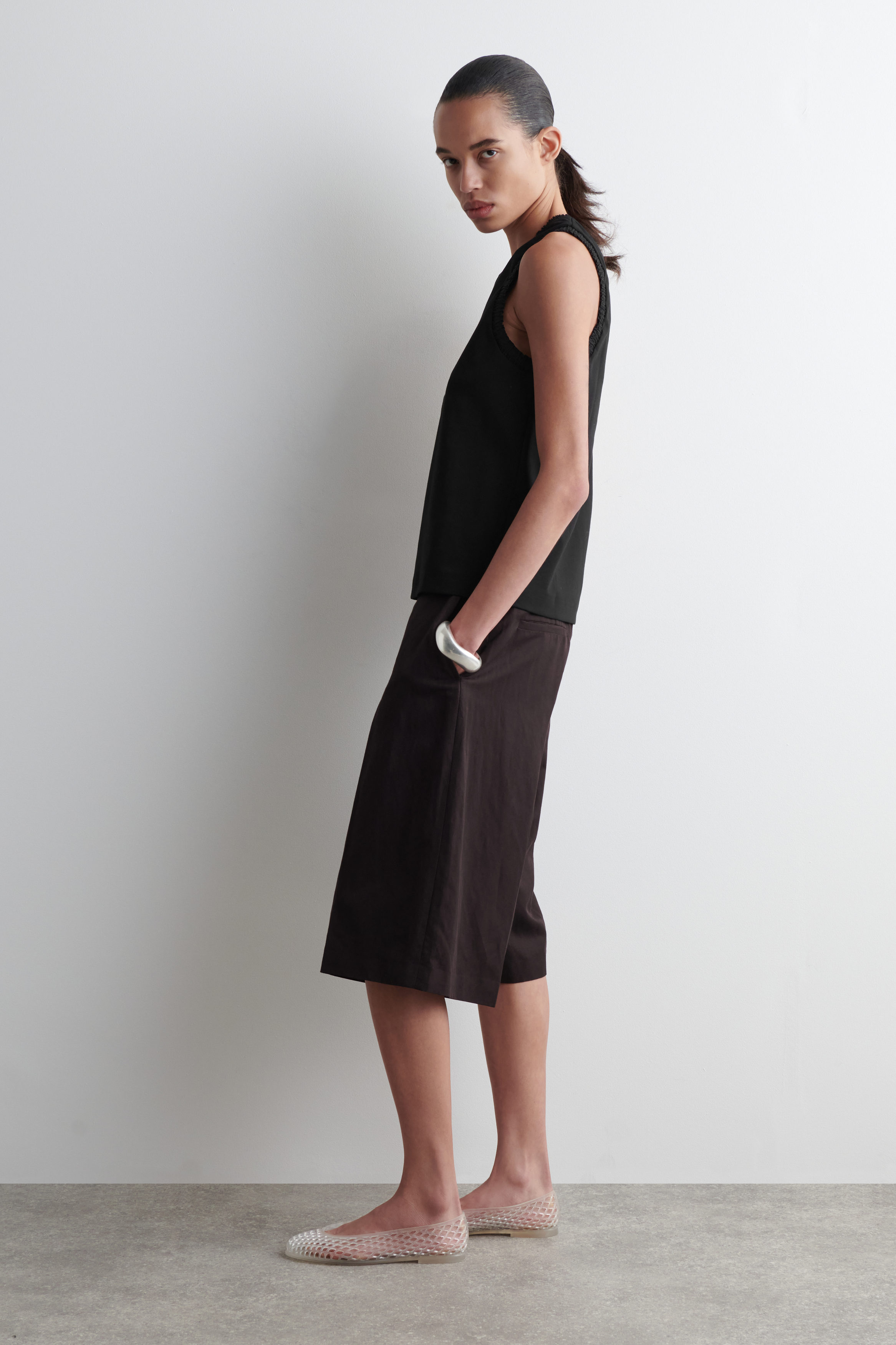 GATHERED COTTON TANK TOP - BLACK | COS