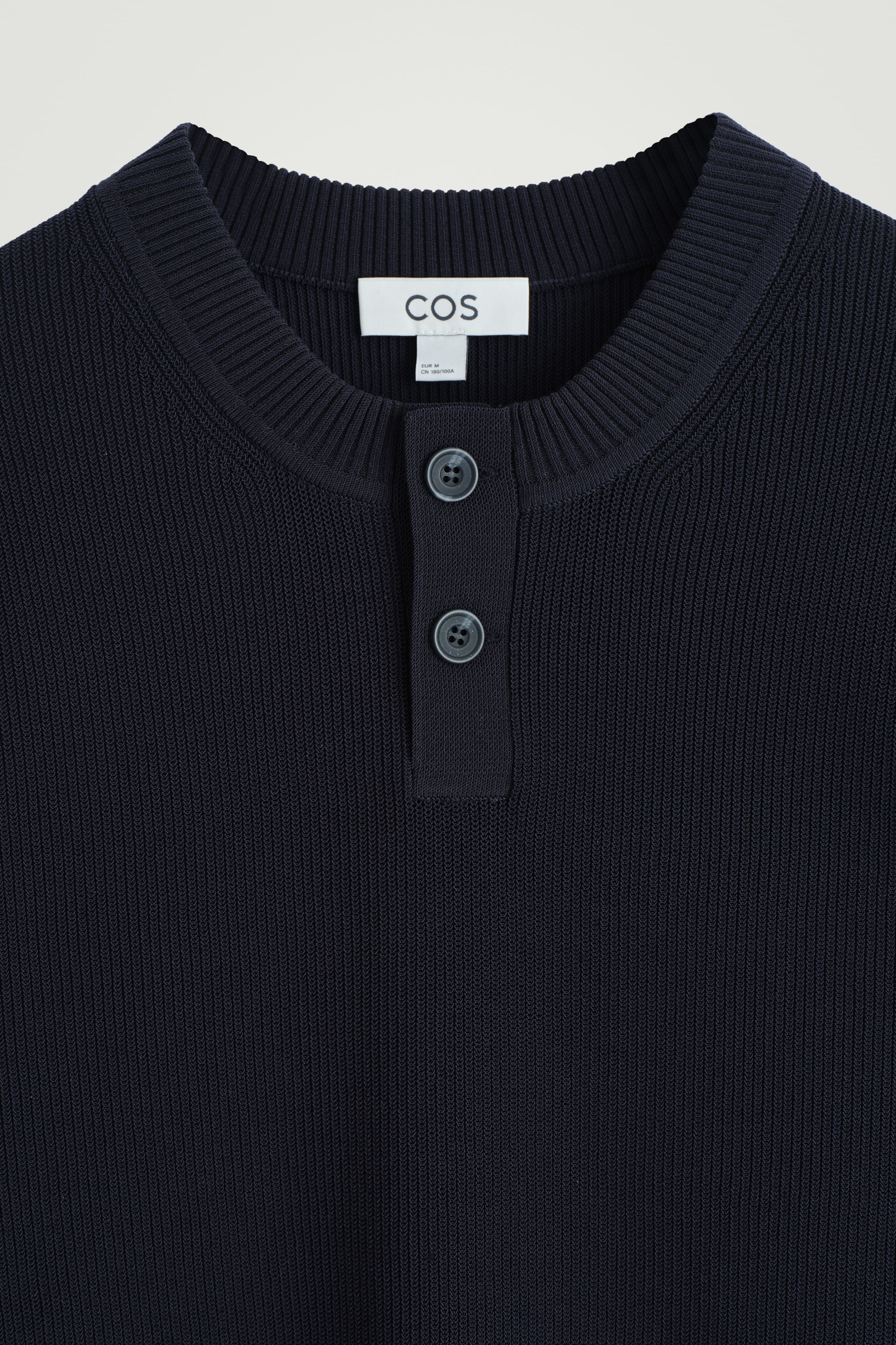 Grotere afbeelding bekijken: GEBREID KATOEN HENLEY-T-SHIRT - MARINEBLAUW - HEREN | H&M BE 7