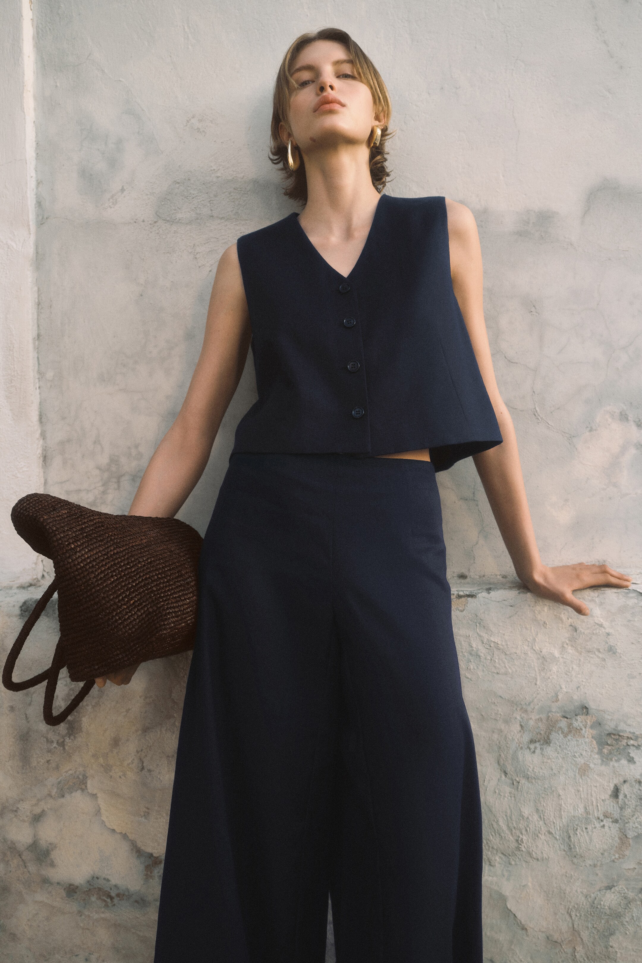 Zobraziť väčší obrázok: SKRÁTENÁ ĽANOVÁ VESTA - Tmavomodrá - ŽENY | H&M SK 5