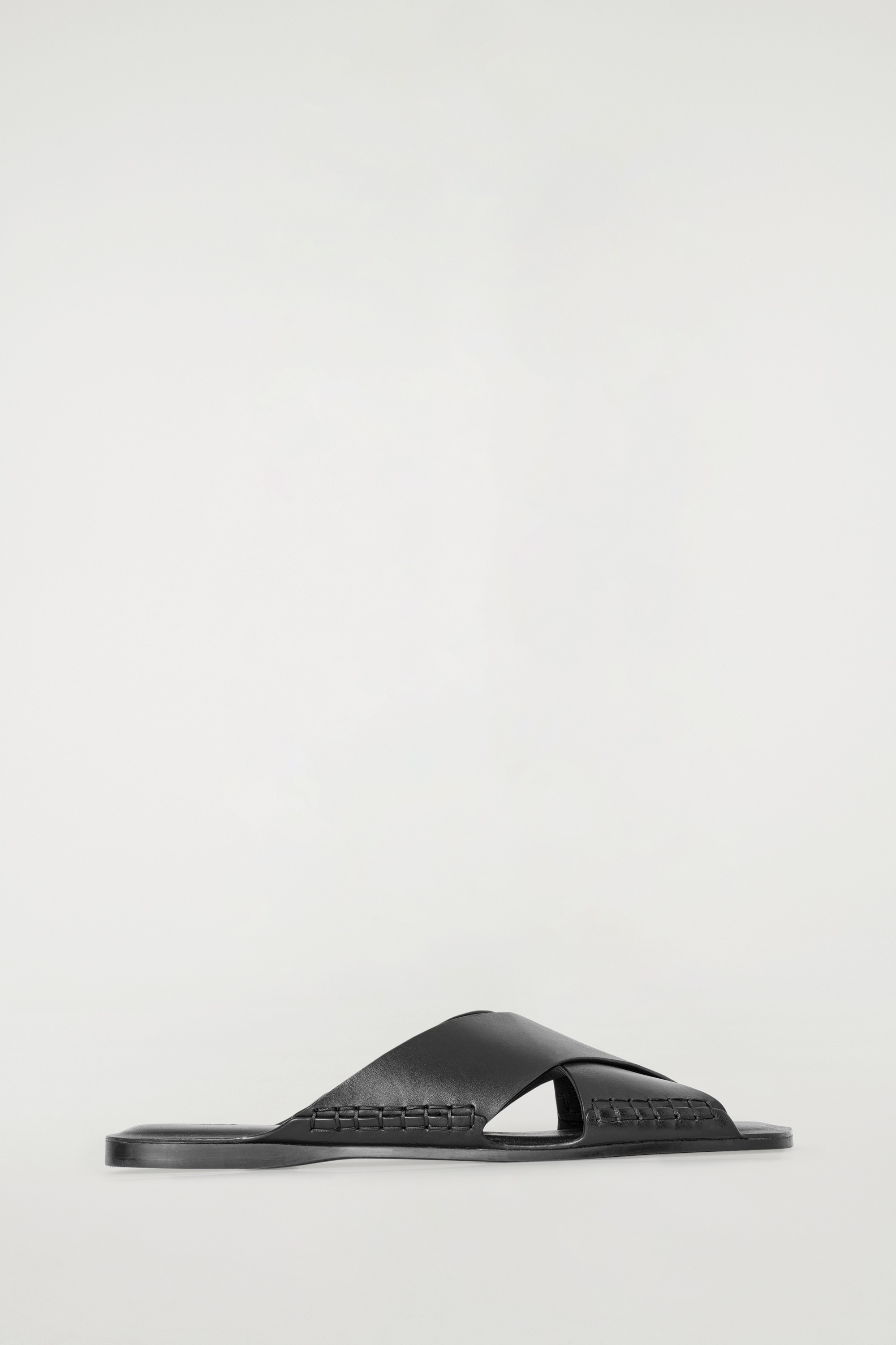 SANDALES À BRIDES CROISÉES EN CUIR - NOIR