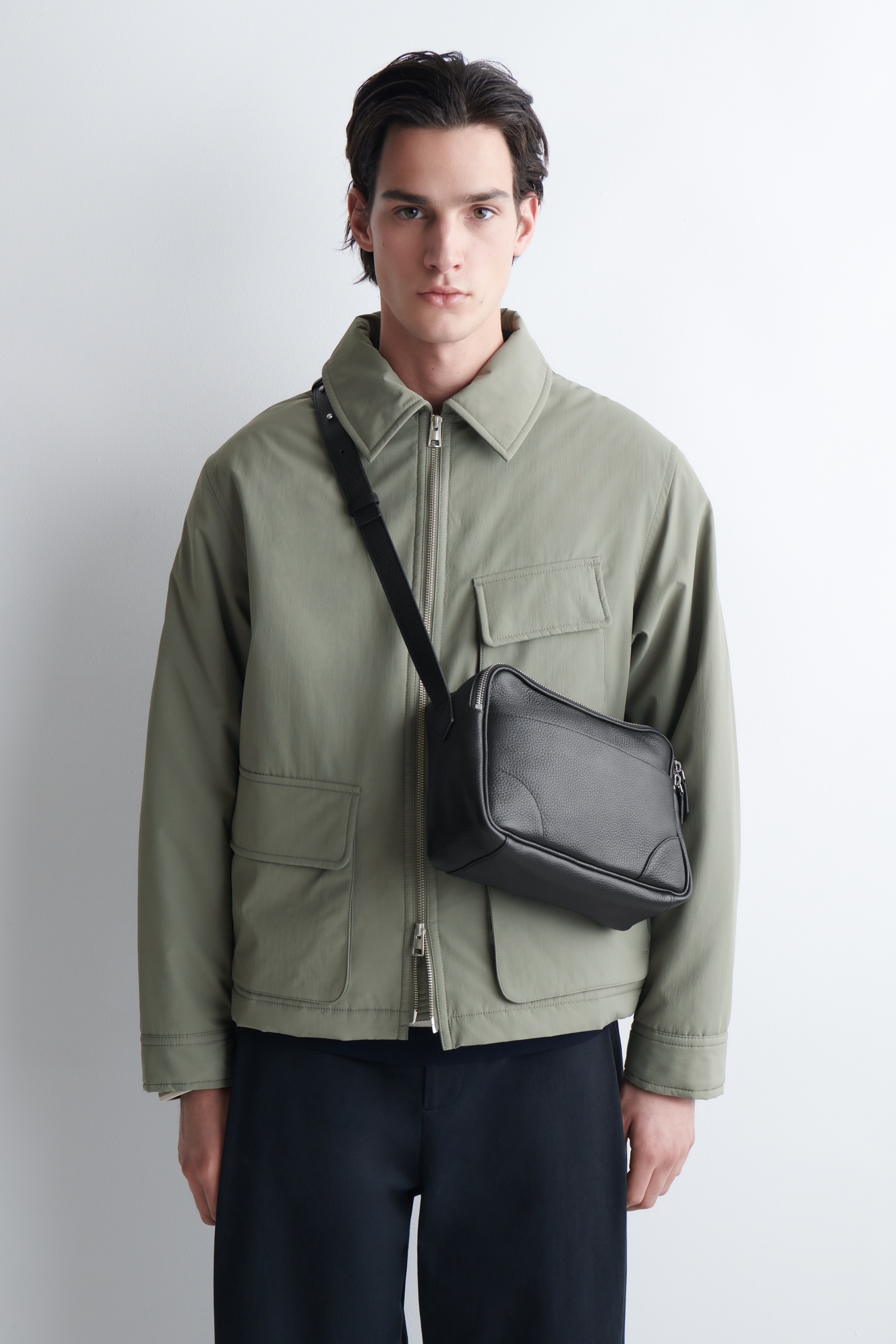 CLASSIC CROSSBODY-TASKE – SKIND - SORT