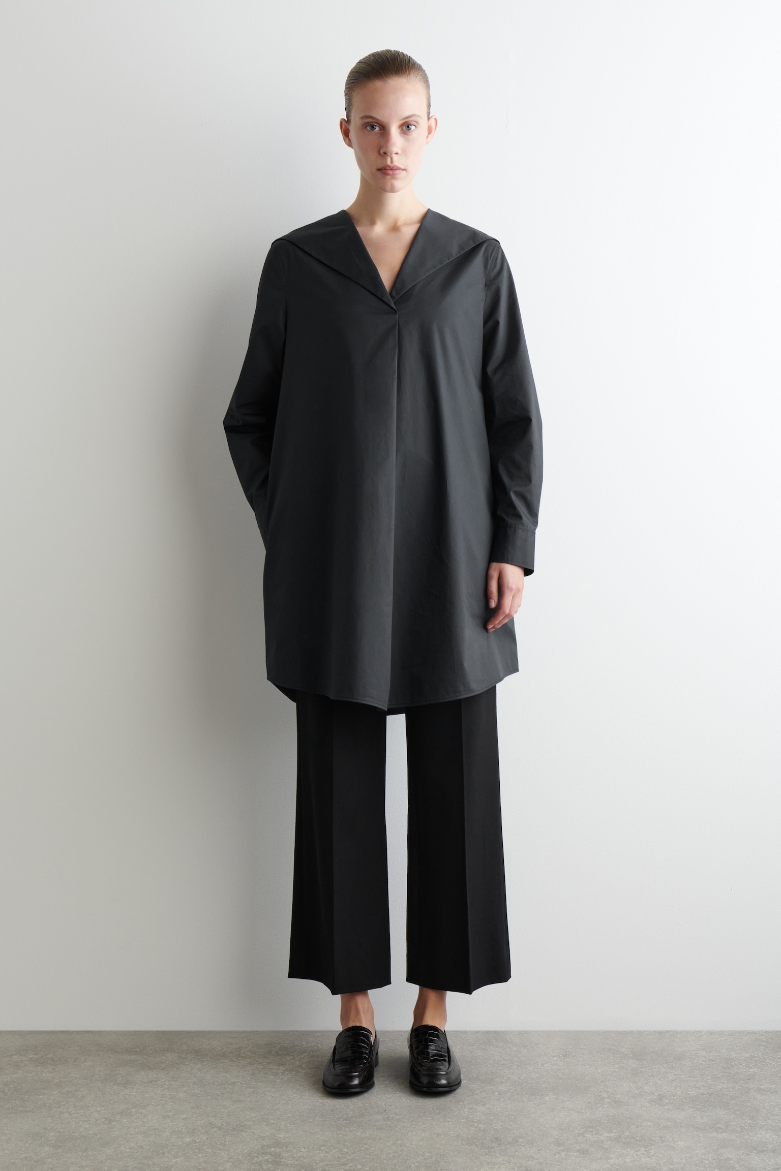 VESTIDO DE ALGODÓN CON CUELLO MARINERO - WASHED BLACK/AZUL CLARO - 4