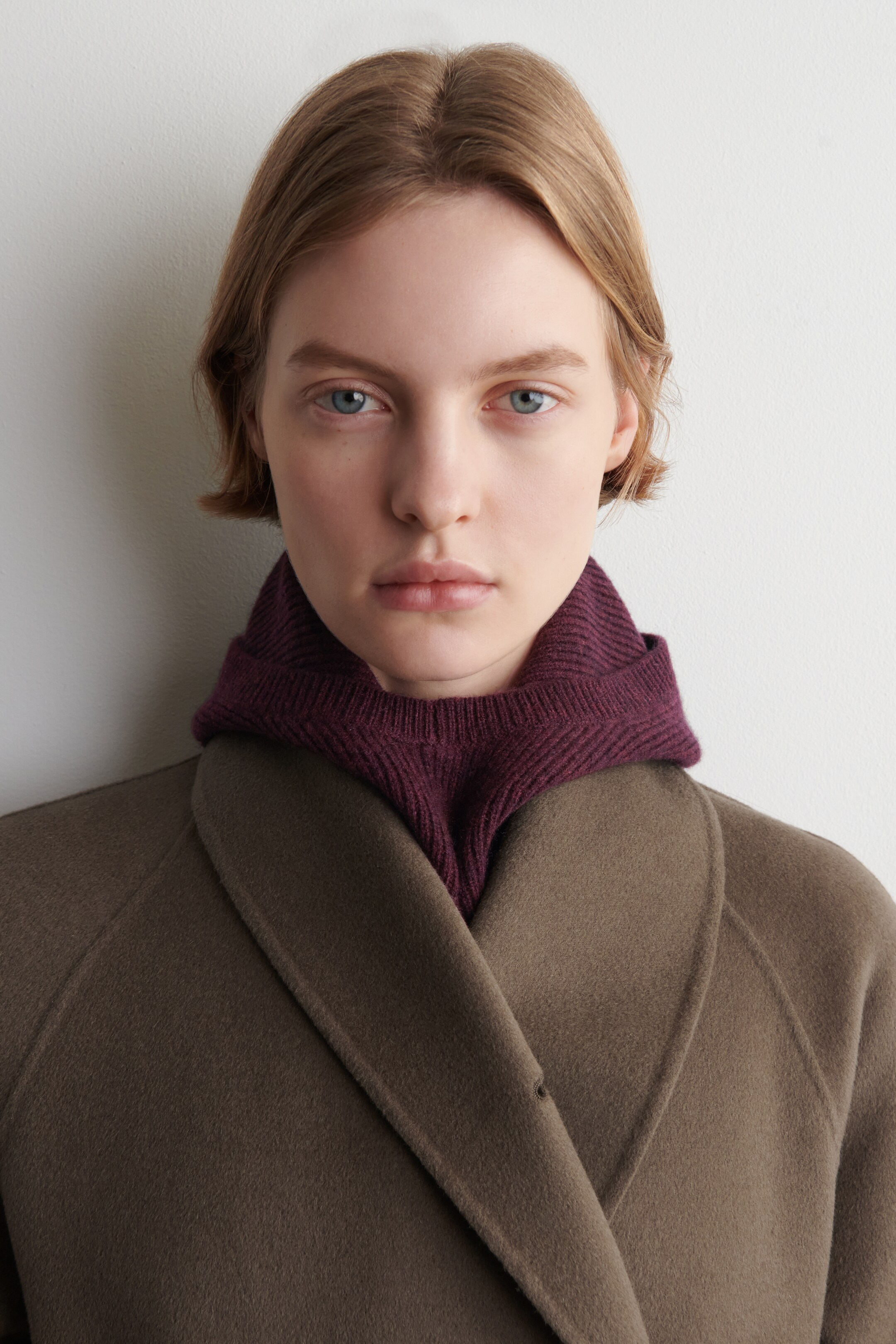 Grösseres Bild ansehen: GERIPPTER KAPUZENSCHAL AUS WOLL-KASCHMIR-MIX - BORDEAUX MELIERT - DAMEN | H&M CH 1