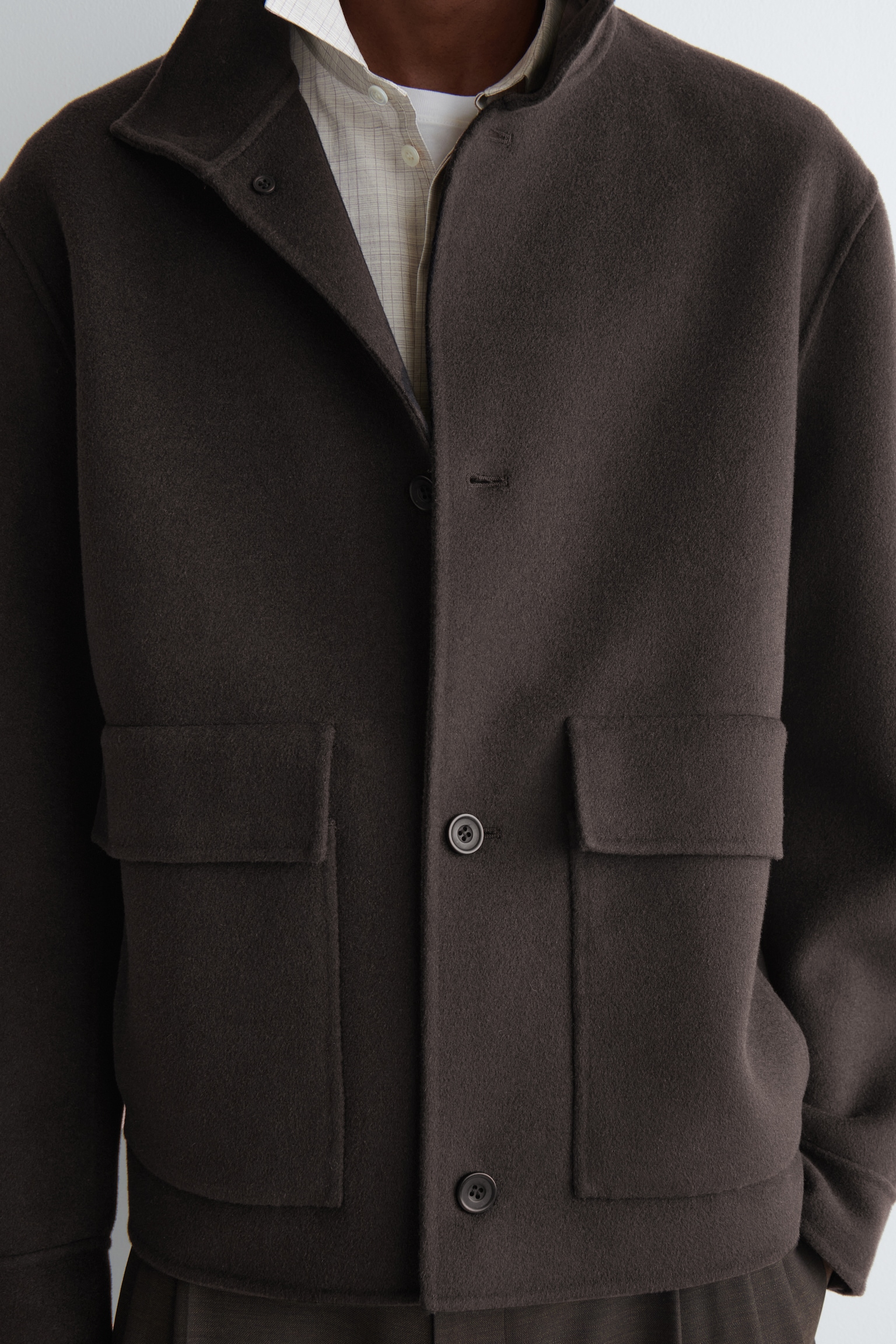 CHAQUETA DE LANA DE DOBLE FAZ CON CUELLO ALTO - MARRÓN OSCURO/CAMEL - 4