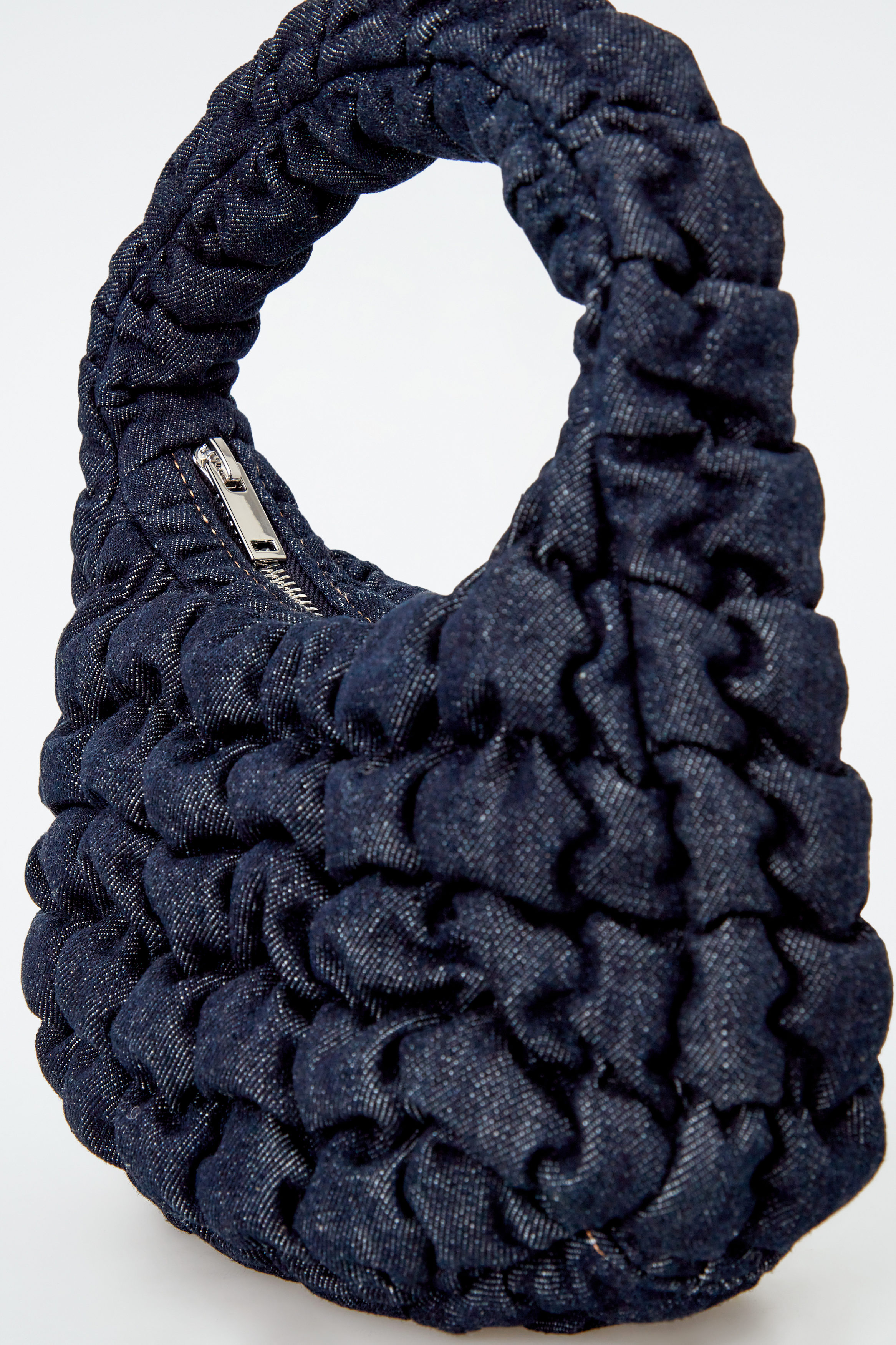 ◆人気商品◆COS QUILTED MICRO BAG BLUE◆関税/送料無料◆ COS COS Quilted Micro Bag Black 1171064001 / 100% Authentic