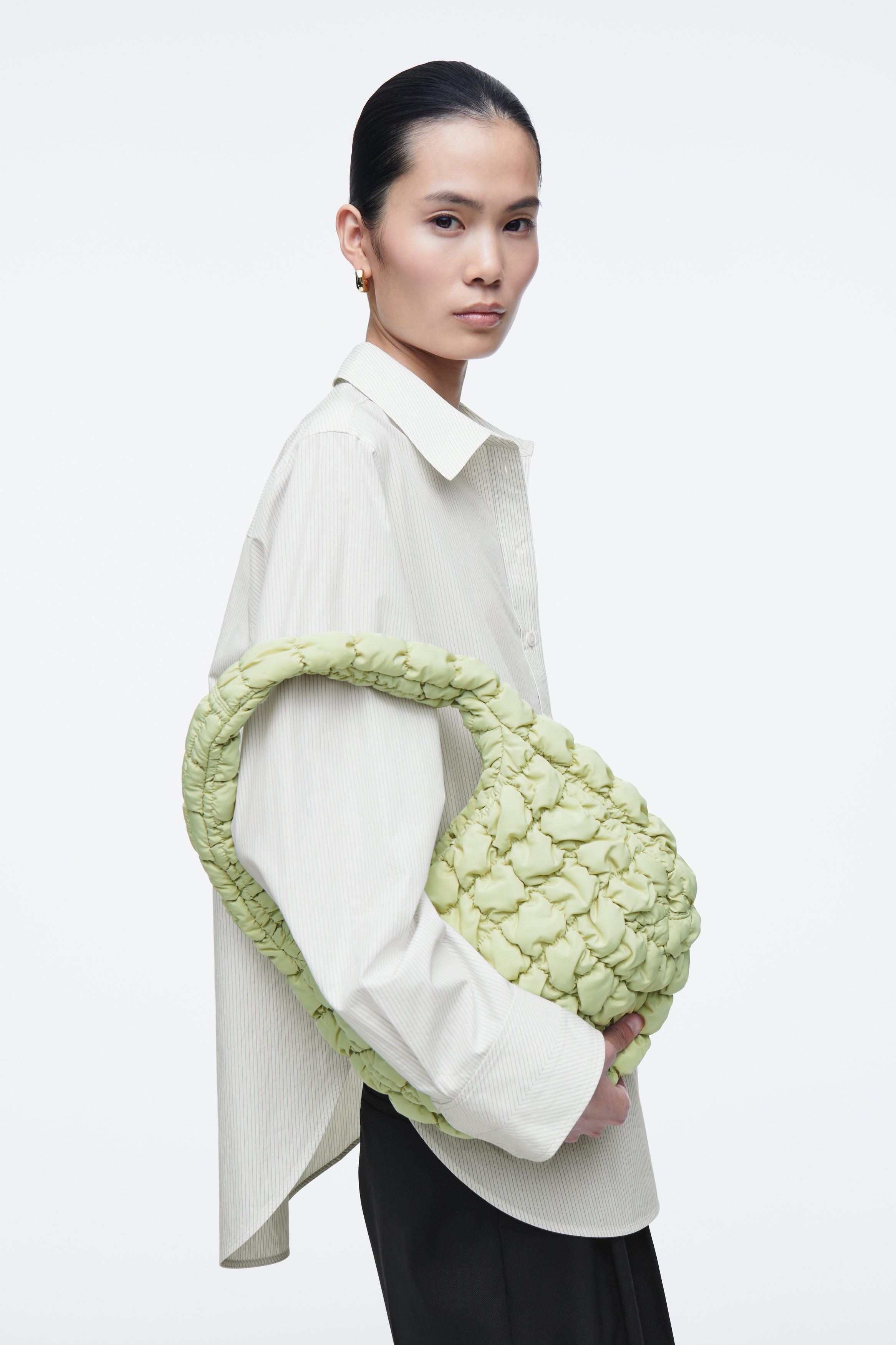 【COS】 Quilted Mini Bag : Light Green QUILTED MINI BAG - LIGHT GREEN | COS
