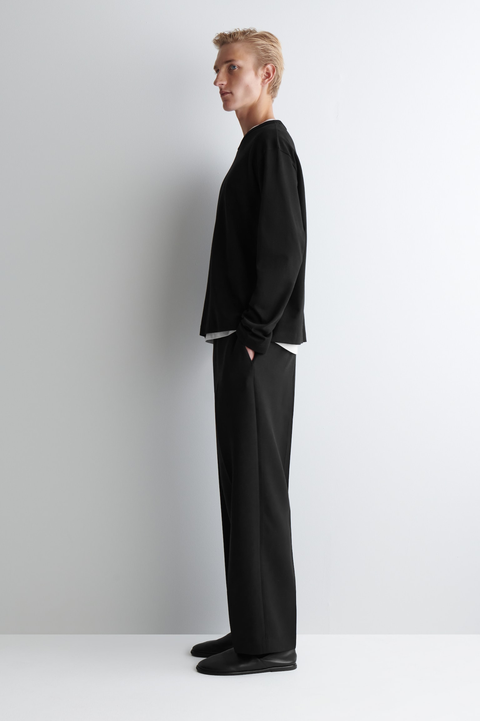 RELAXED JERSEY INTERLOCK LONG-SLEEVED T-SHIRT - BLACK/WHITE/BLUE/RED / WHITE / STRIPED/NAVY/DARK GREEN - 8