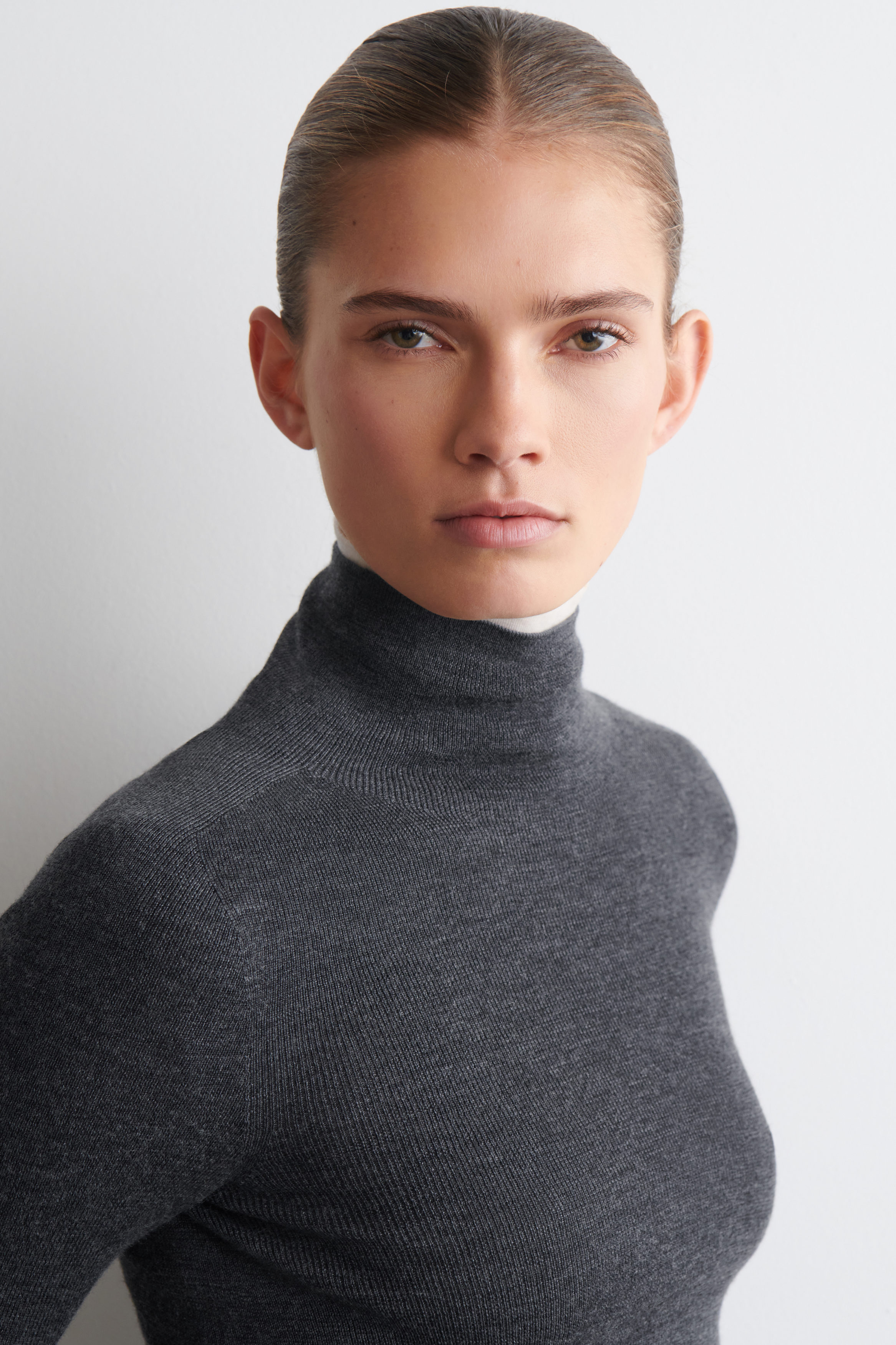 SEAMLESS MERINO WOOL TURTLENECK LONG-SLEEVED TOP - thumbnail 6