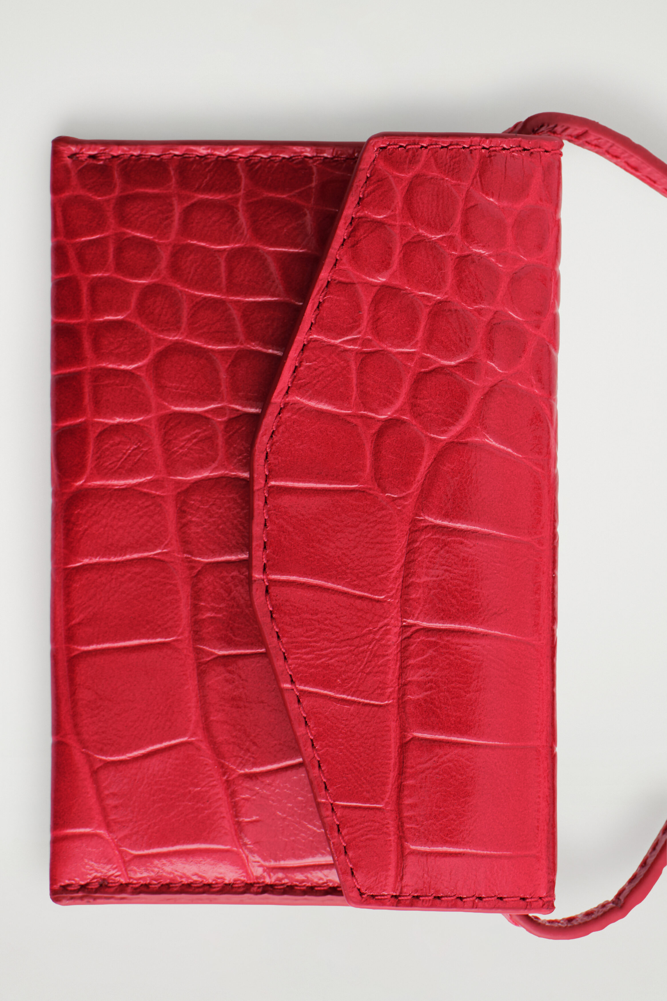 CRAFTPLOIT ダッシュボードカバー レッド CROC-EFFECT LEATHER CARDHOLDER - RED / CROC EFFECT | COS US
