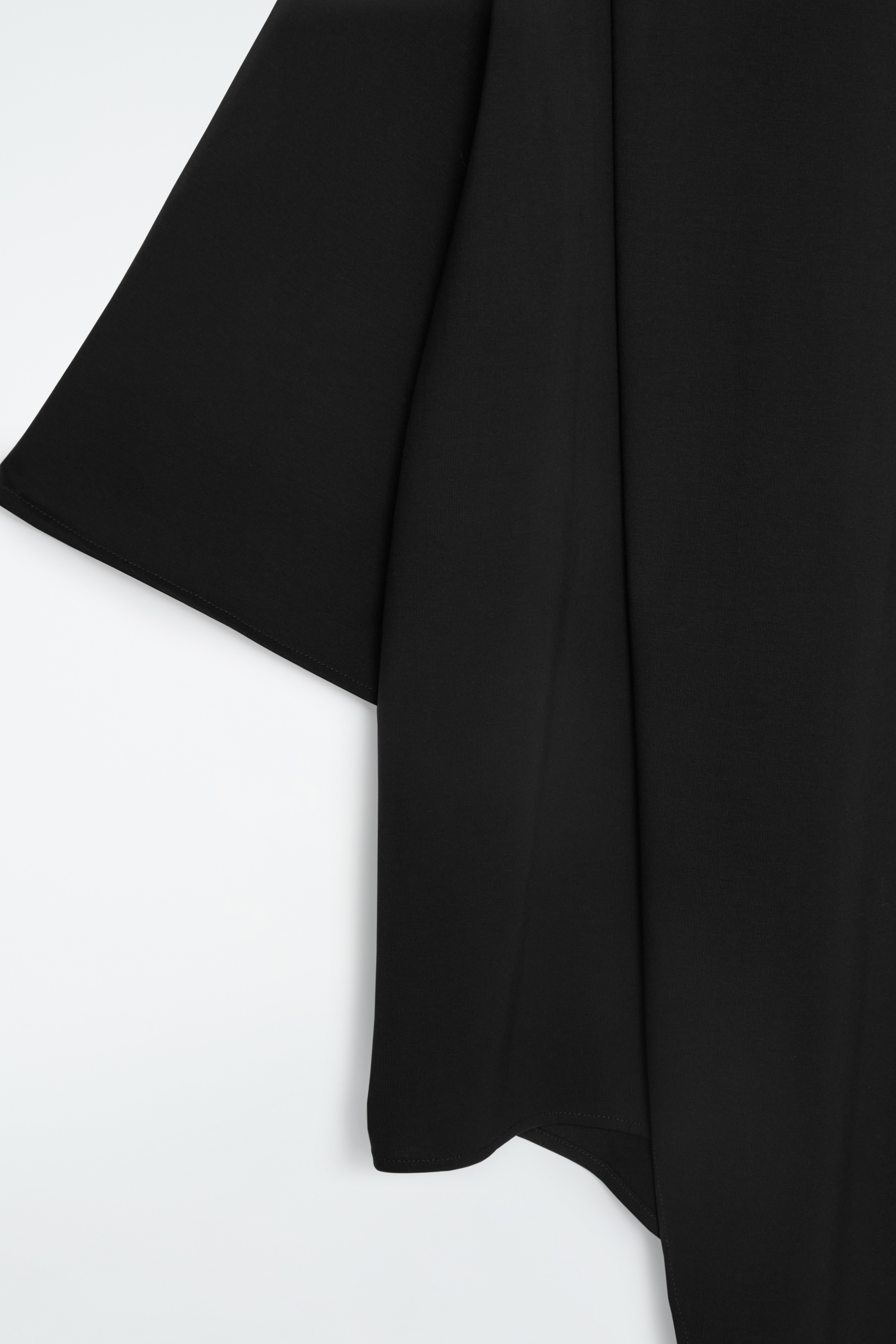 Agrandir l'image: T-SHIRT ASYMÉTRIQUE - NOIR - FEMME | H&M CH 2