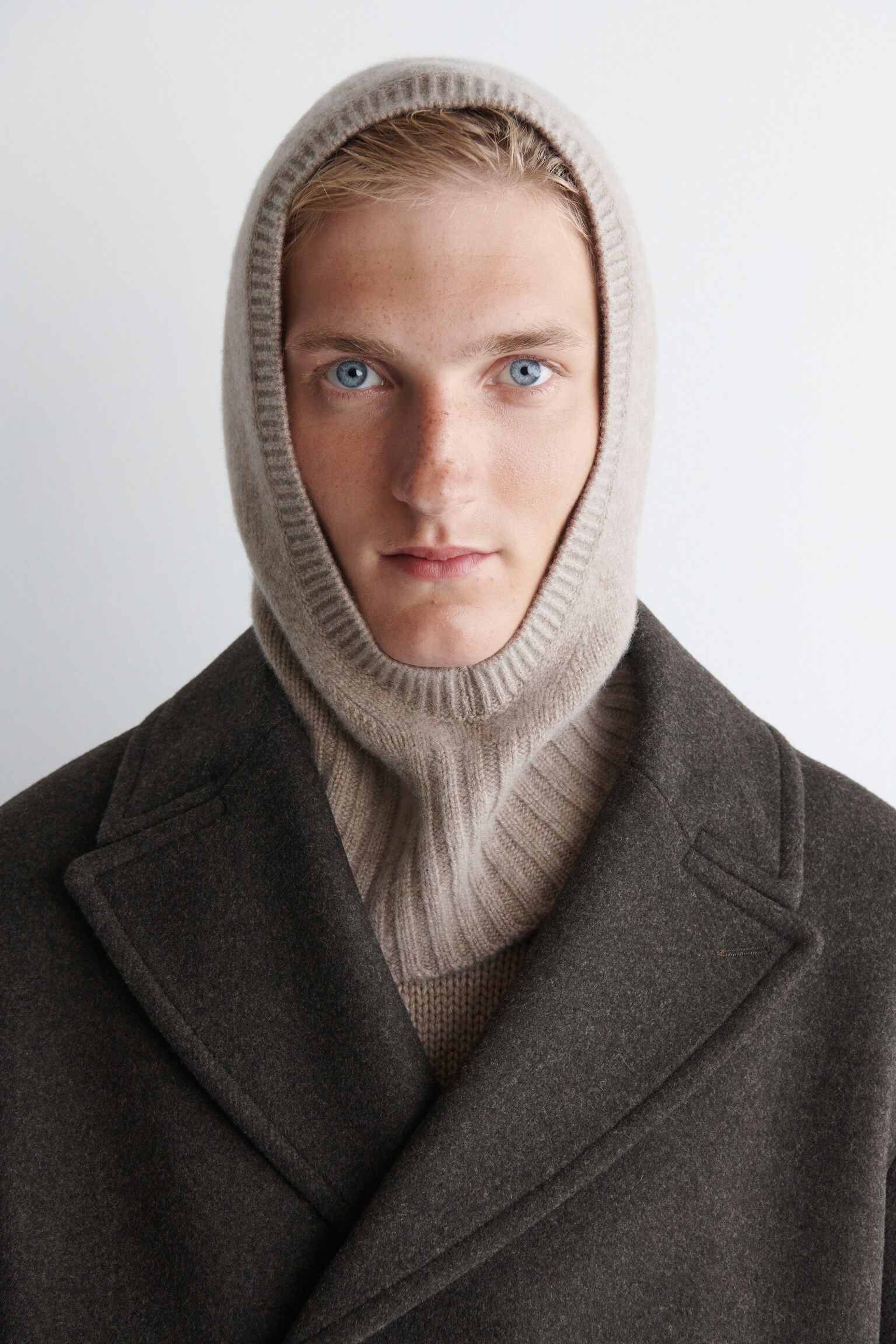 BALACLAVA AUS KASCHMIR - BEIGE MELIERT/SCHWARZ MELIERT