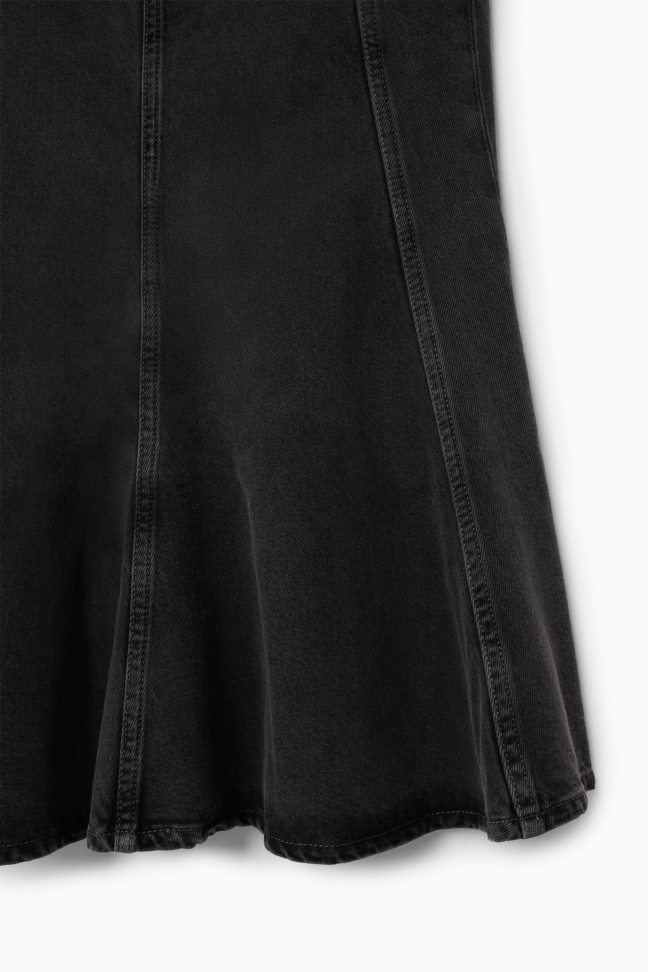 Agrandir l'image: JUPE ÉVASÉE EMPIÈCEMENTS DENIM - NOIR - FEMME | H&M CH 2