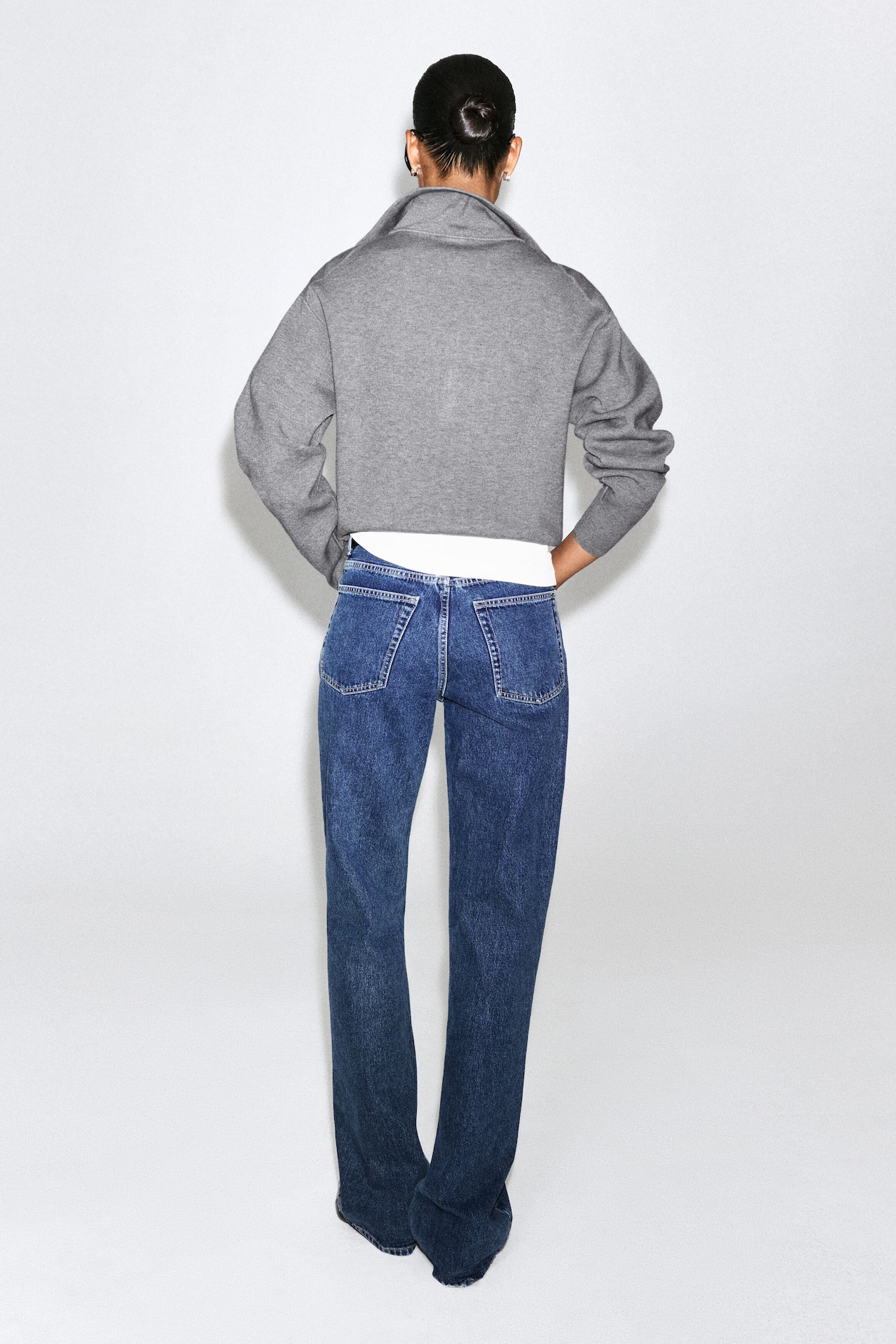 MOCK-NECK HALF-ZIP KNITTED SWEATER — GRAY MÉLANGE