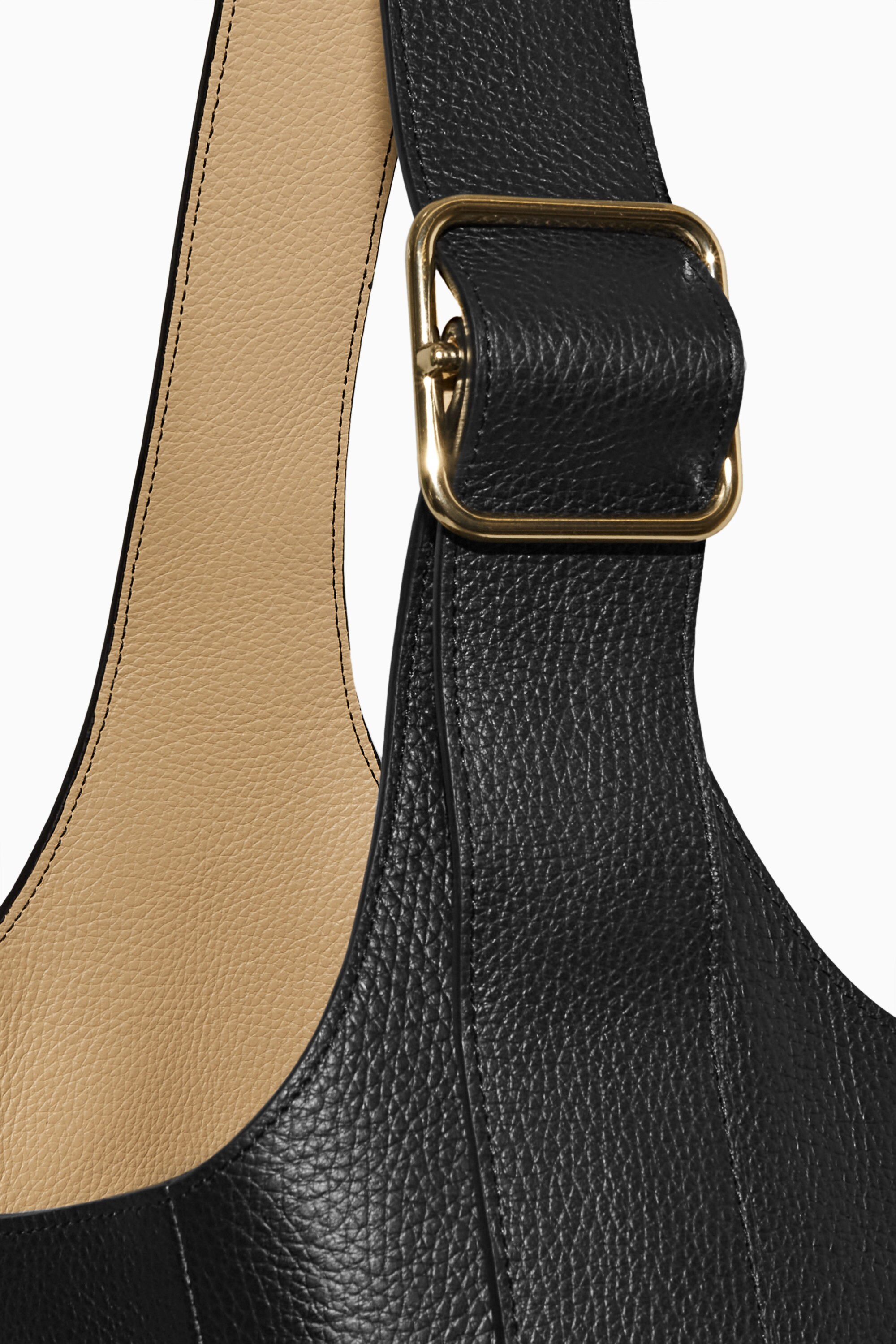 CURVED LEATHER TOTE BAG - BLACK | COS NO