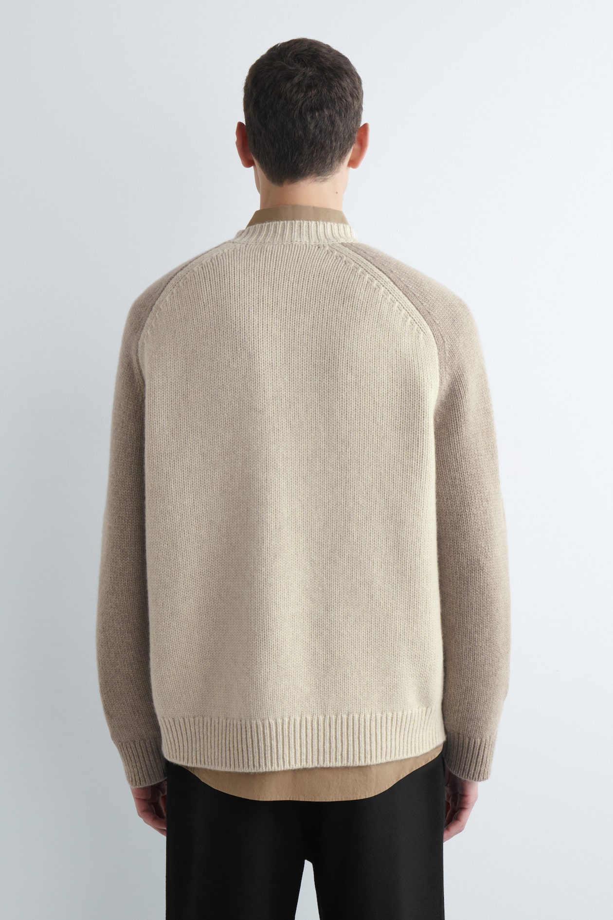COLOR-BLOCK PURE CASHMERE SWEATER — BEIGE / TAUPE