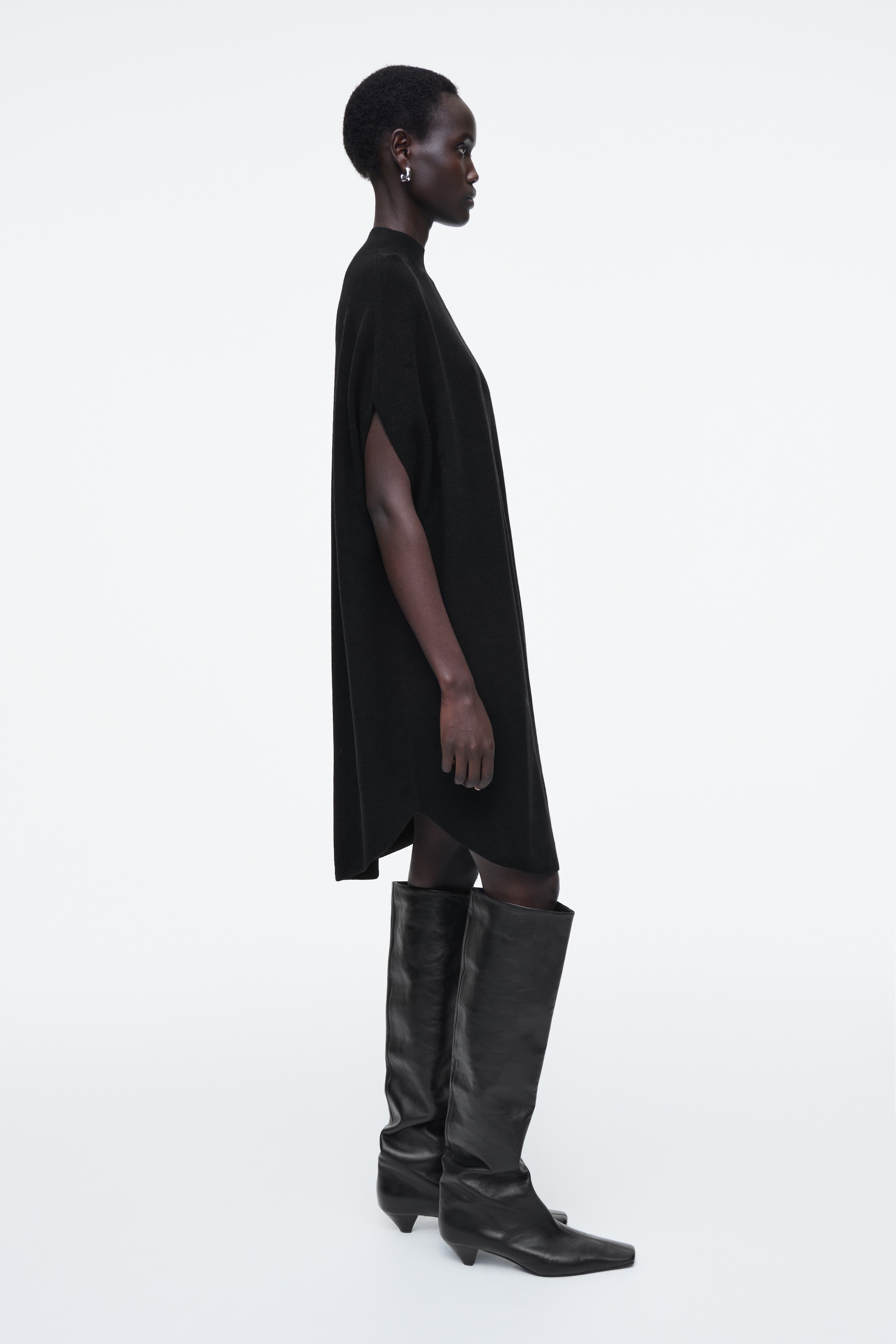 Ver imagen más grande: VESTIDO ENVOLVENTE DE LANA - NEGRO - MUJER | H&M ES 4
