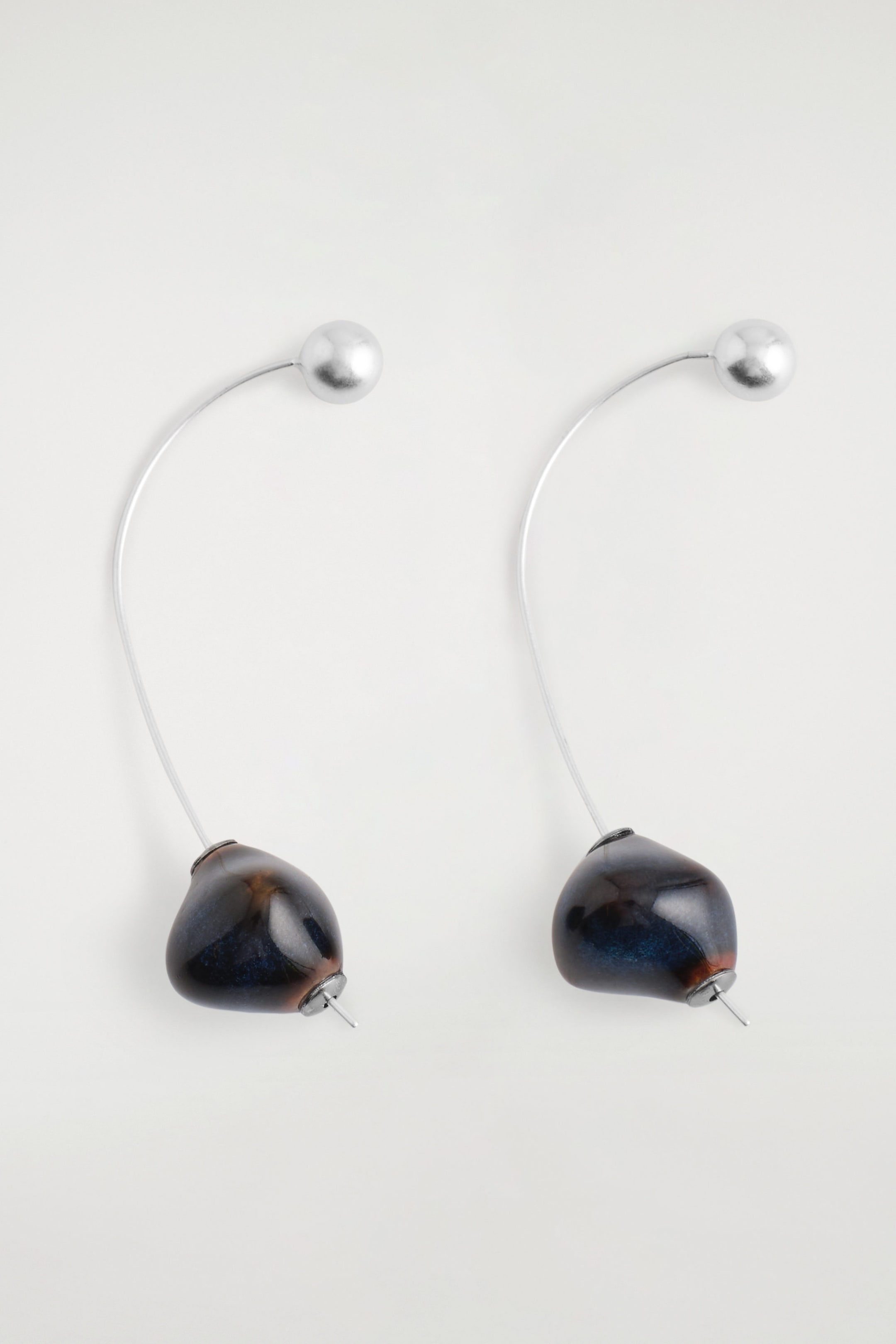 CERAMIC WIRE EARRINGS