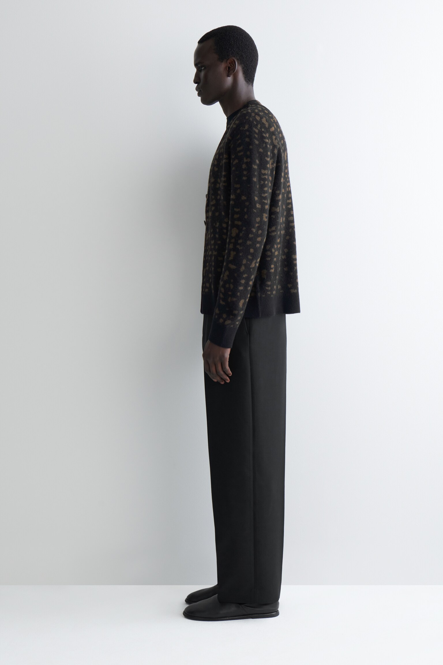 CARDIGAN EN MAILLE GÉOMÉTRIQUE DE LAINE-ALPAGA - BRUN / MOTIF GÉOMÉTRIQUE - 5