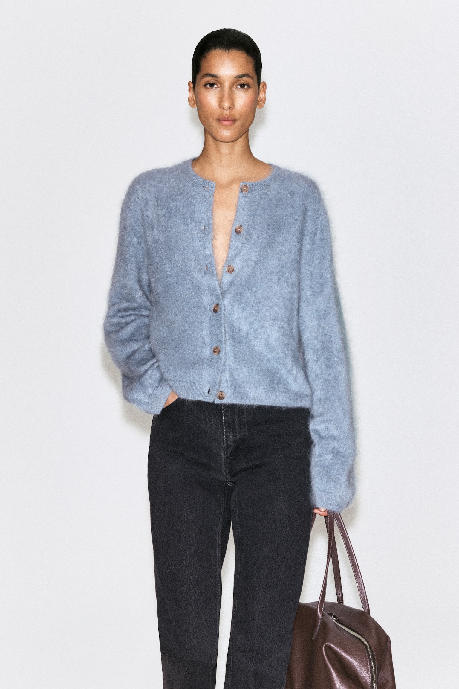 BRUSHED-CASHMERE CREW-NECK CARDIGAN - כחול/אפור כהה - 1