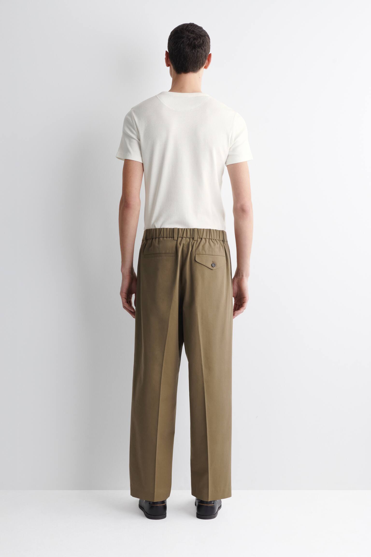 Calças com pregas, corte folgado e perna afunilada - caqui/PRETO - 4