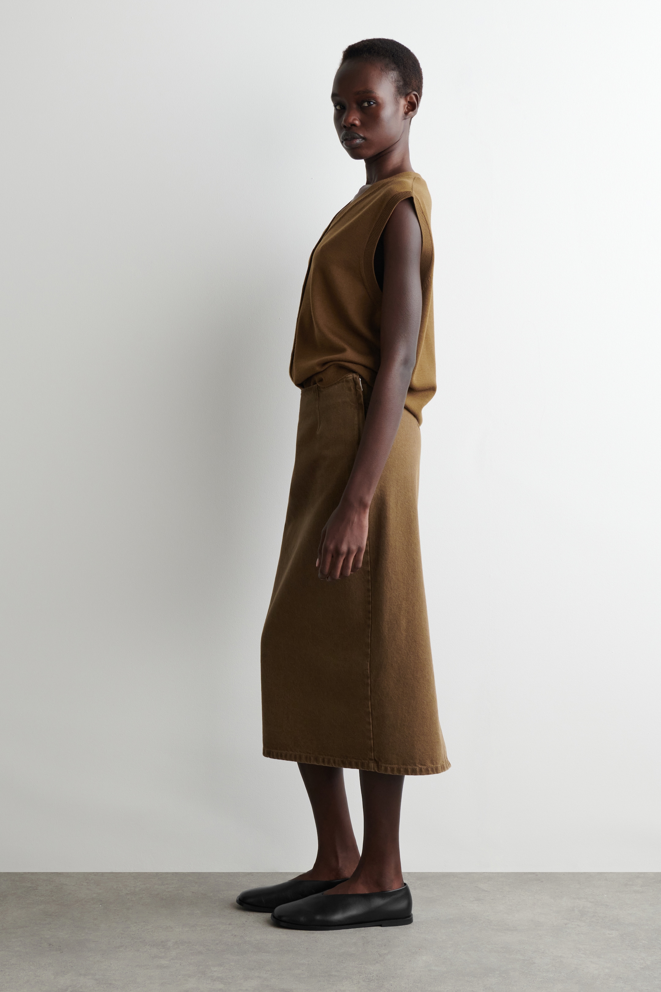 View larger image: STRAIGHT DENIM MIDI SKIRT - BROWN - Ladies | H&M GB 2