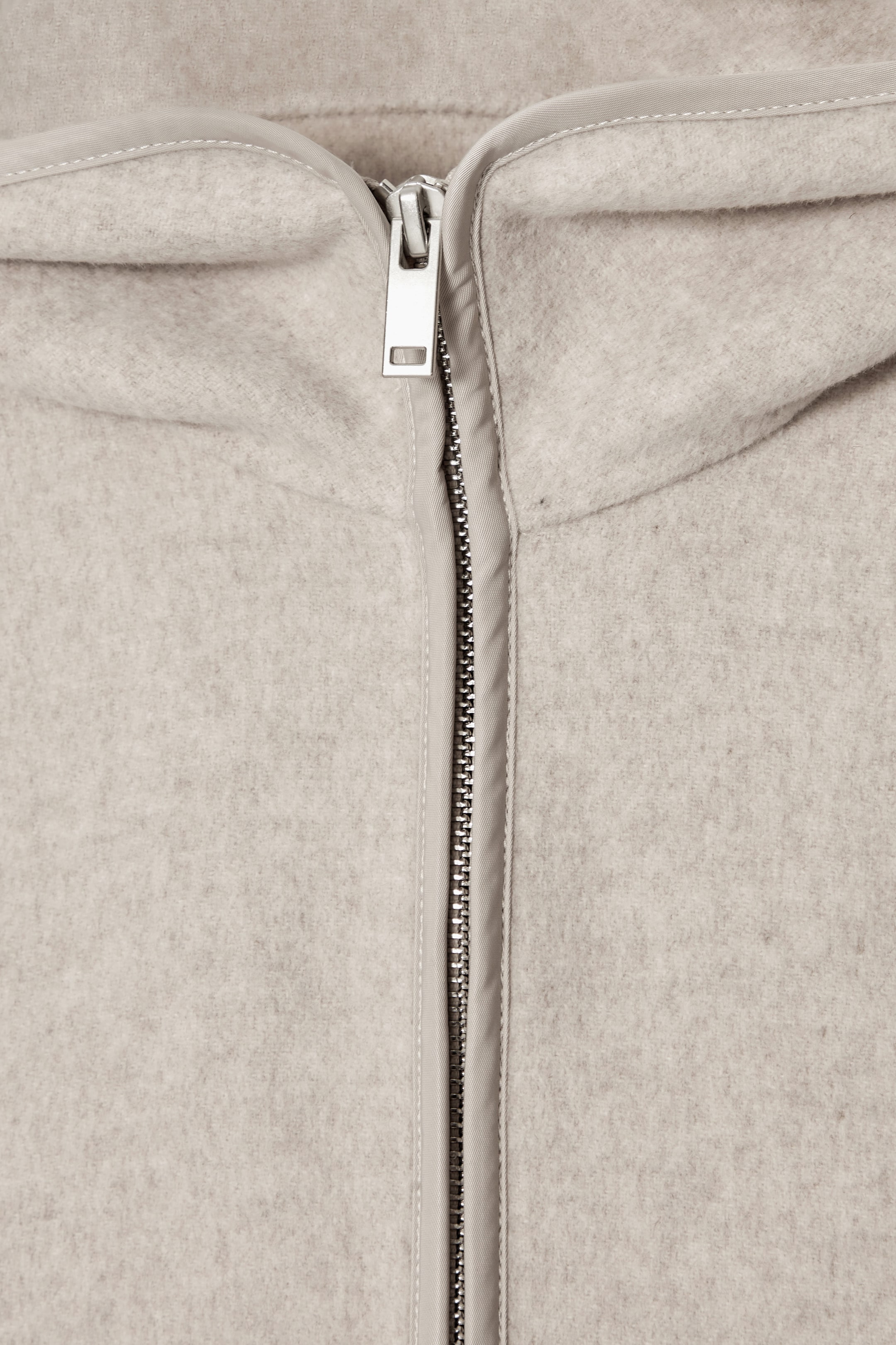 StillMedia/DescriptiveDetail