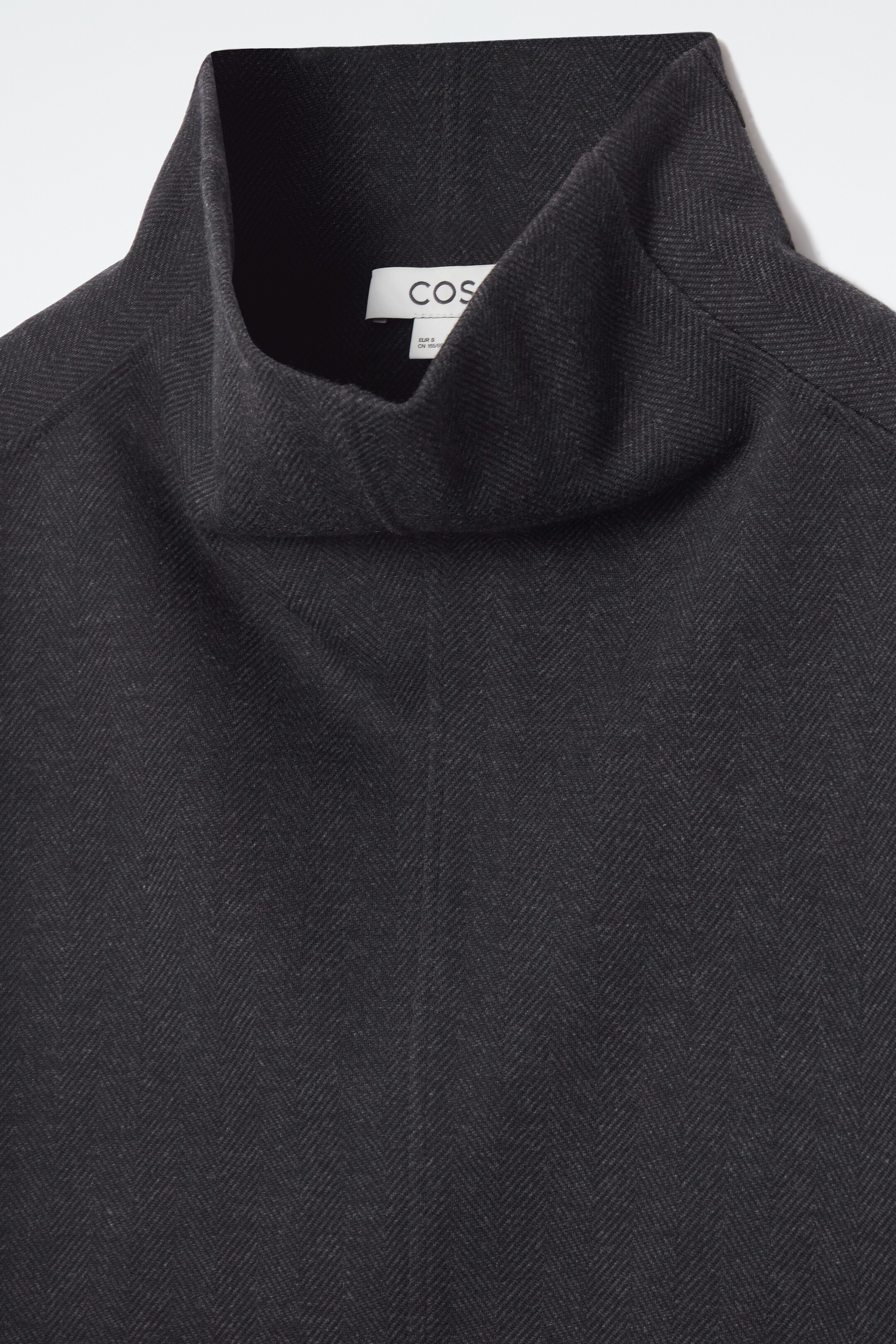 Ingrandisci l'immagine: OVERSIZED HERRINGBONE FUNNEL-NECK TOP - CHARCOAL / HERRINGBONE - DONNA | H&M CH 2