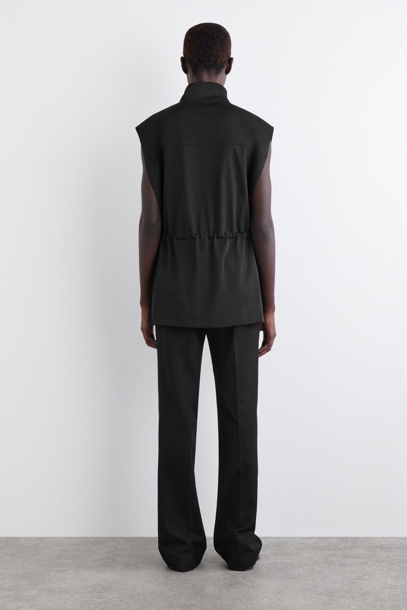 GILET UTILITY CON COLLO A LUPETTO - NERO/KAKI - 8