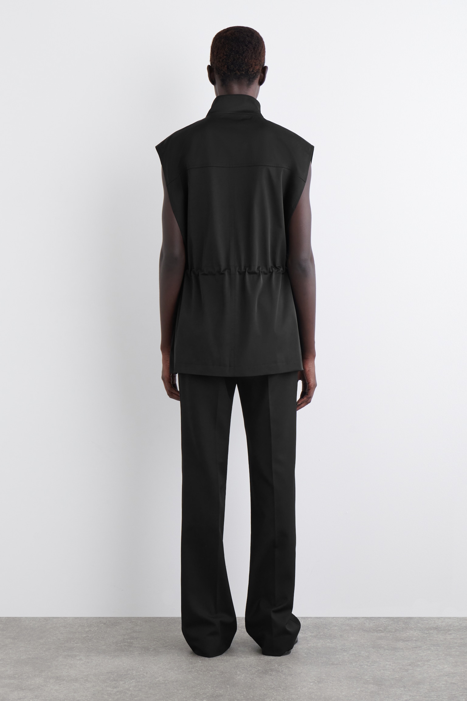 GILET UTILITY CON COLLO A LUPETTO - NERO/KAKI - 7