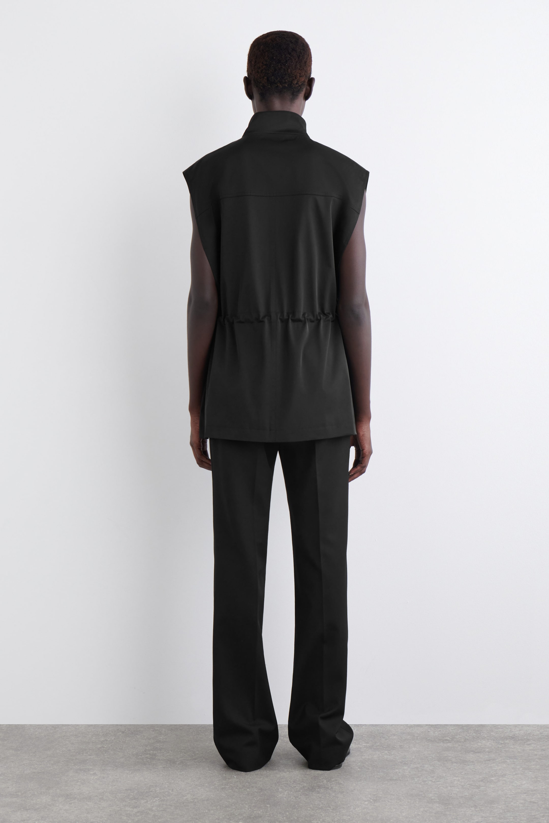 MOCK-NECK UTILITY VEST