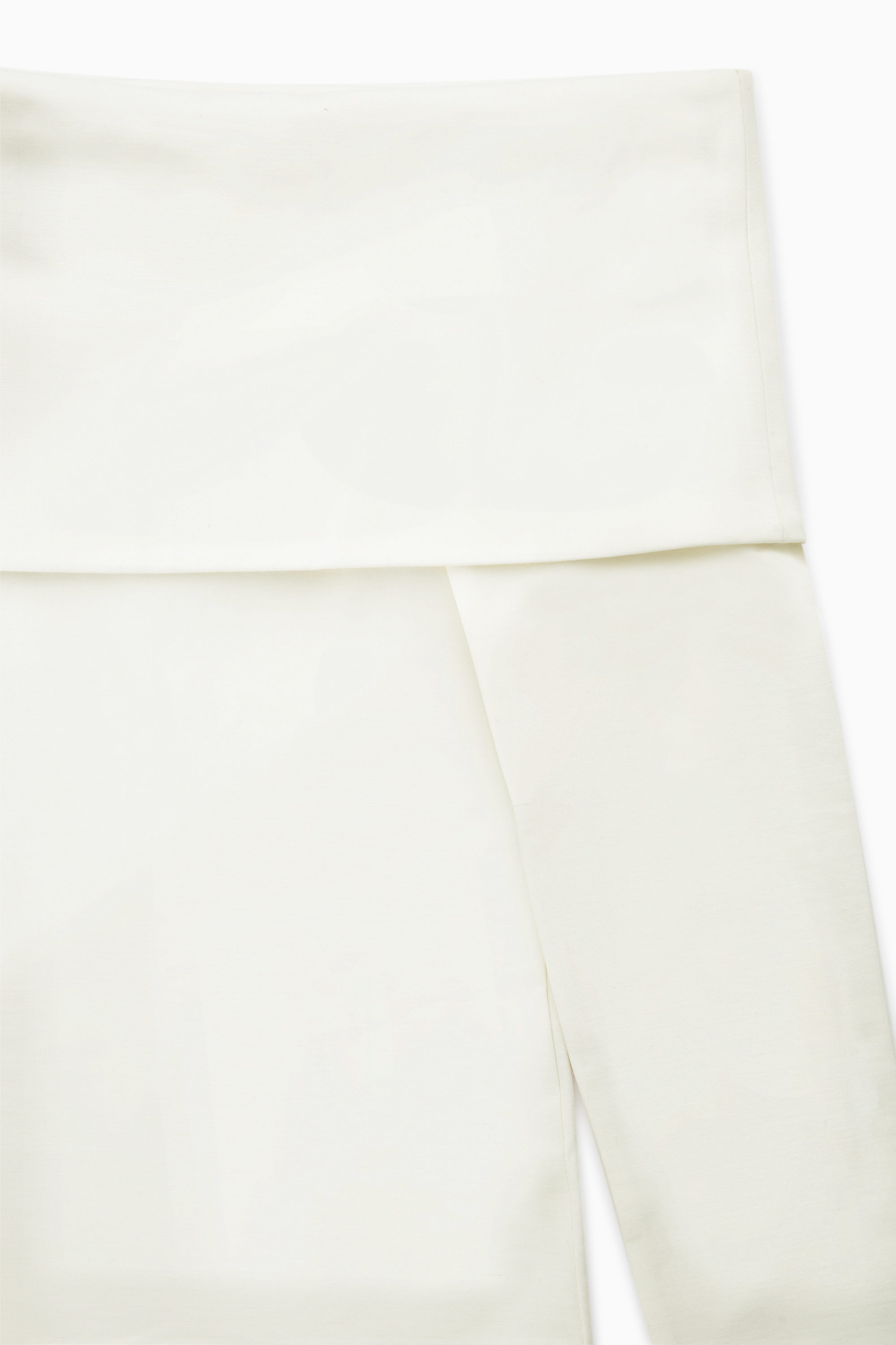 売れ筋商品|||アンナ フィールド シャツ レディース トップス Long sleeved top - off-white OFF-THE-SHOULDER LONG-SLEEVED TOP - OFF-WHITE | COS