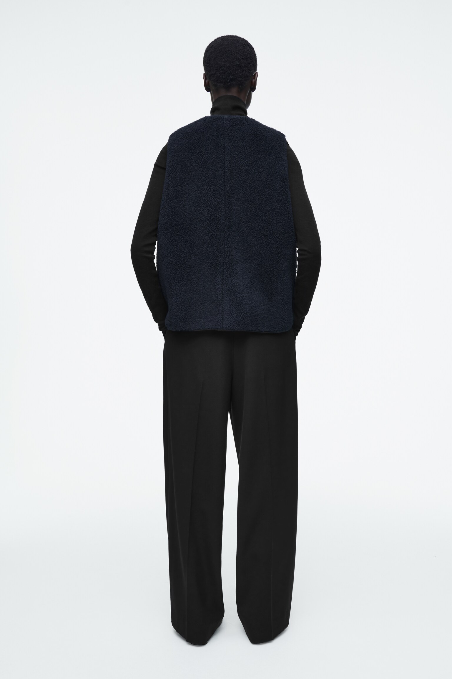 GILET OVERSIZE EN FAUSSE PEAU LAINÉE - BLEU MARINE/IVOIRE - 6