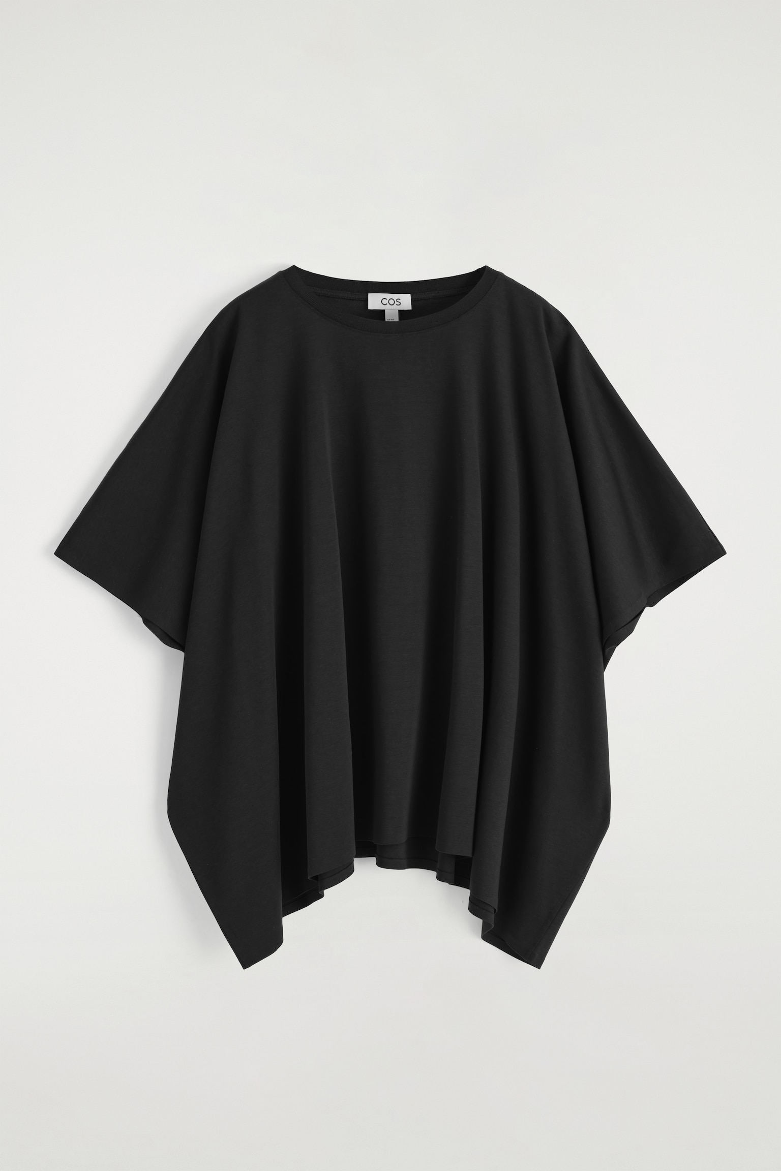 CAMISETA OVERSIZE CON MANGAS MURCIÉLAGO - NEGRO/BLANCO - 2