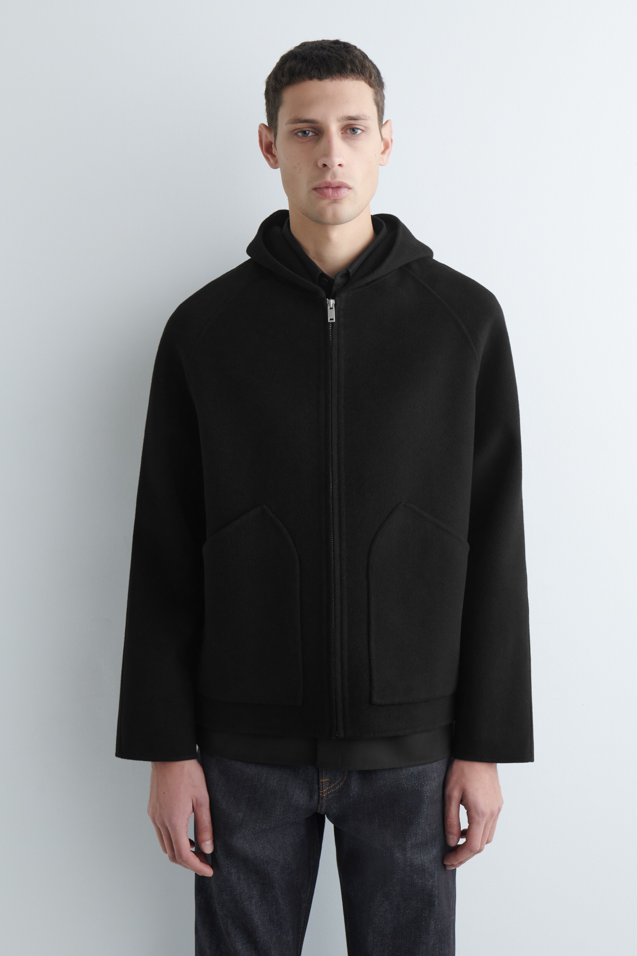 Grösseres Bild ansehen: KAPUZENJACKE AUS DOUBLEFACE-WOLLE - SCHWARZ - HERREN | H&M CH 2