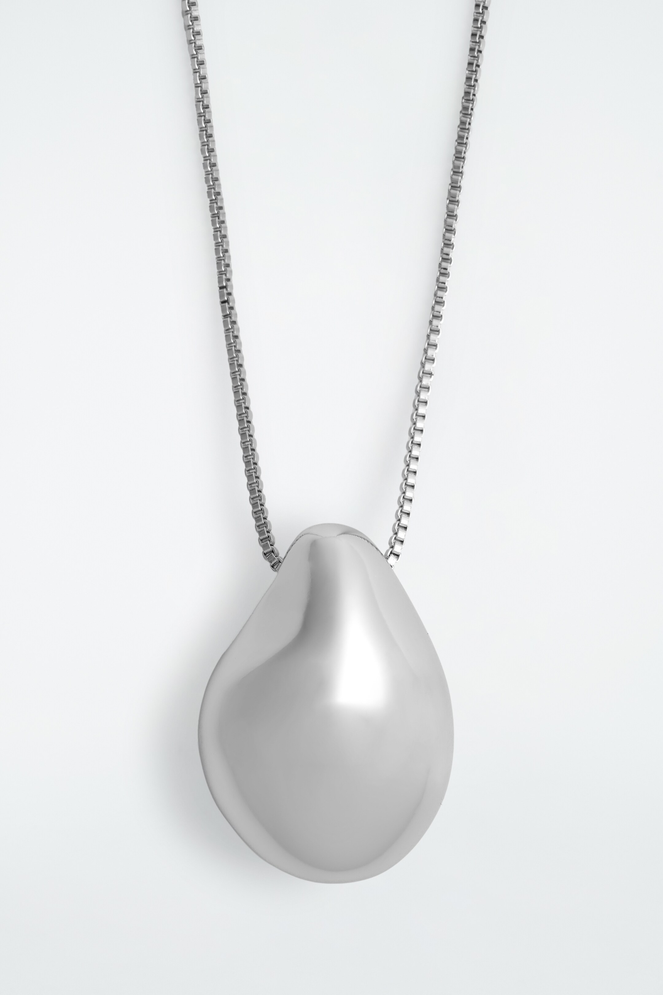 View larger image: PEBBLE PENDANT NECKLACE - SILVER - Ladies | H&M GB 3
