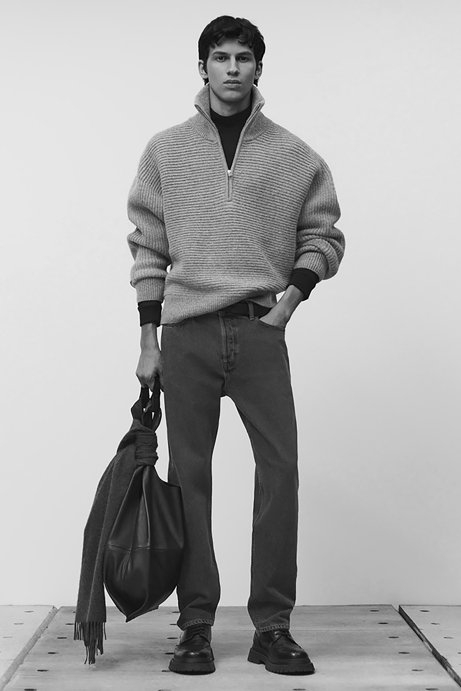 PILLAR TAPERED JEANS - NEGRO DESTEÑIDO - 6
