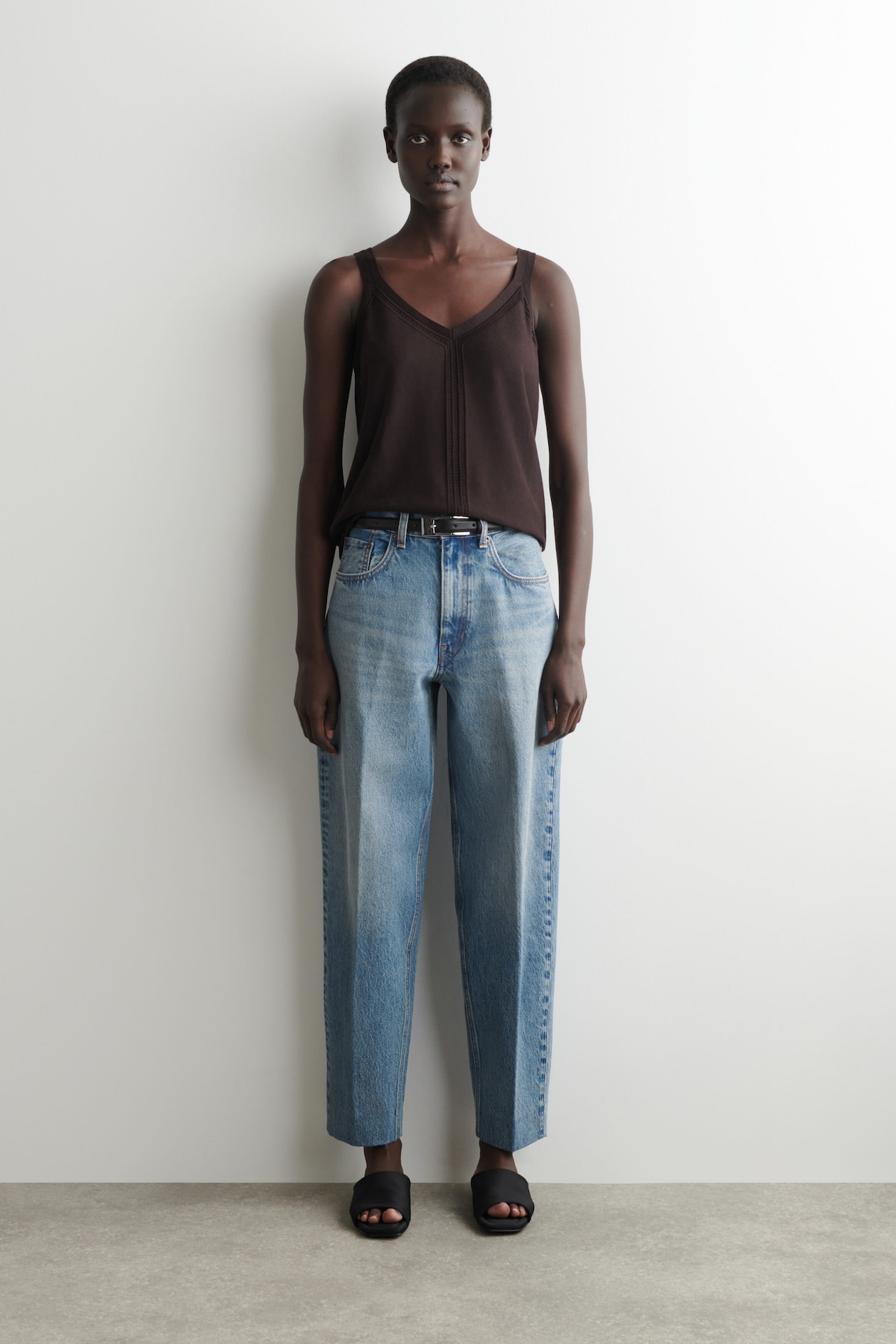 UMBRA TAPERED JEANS