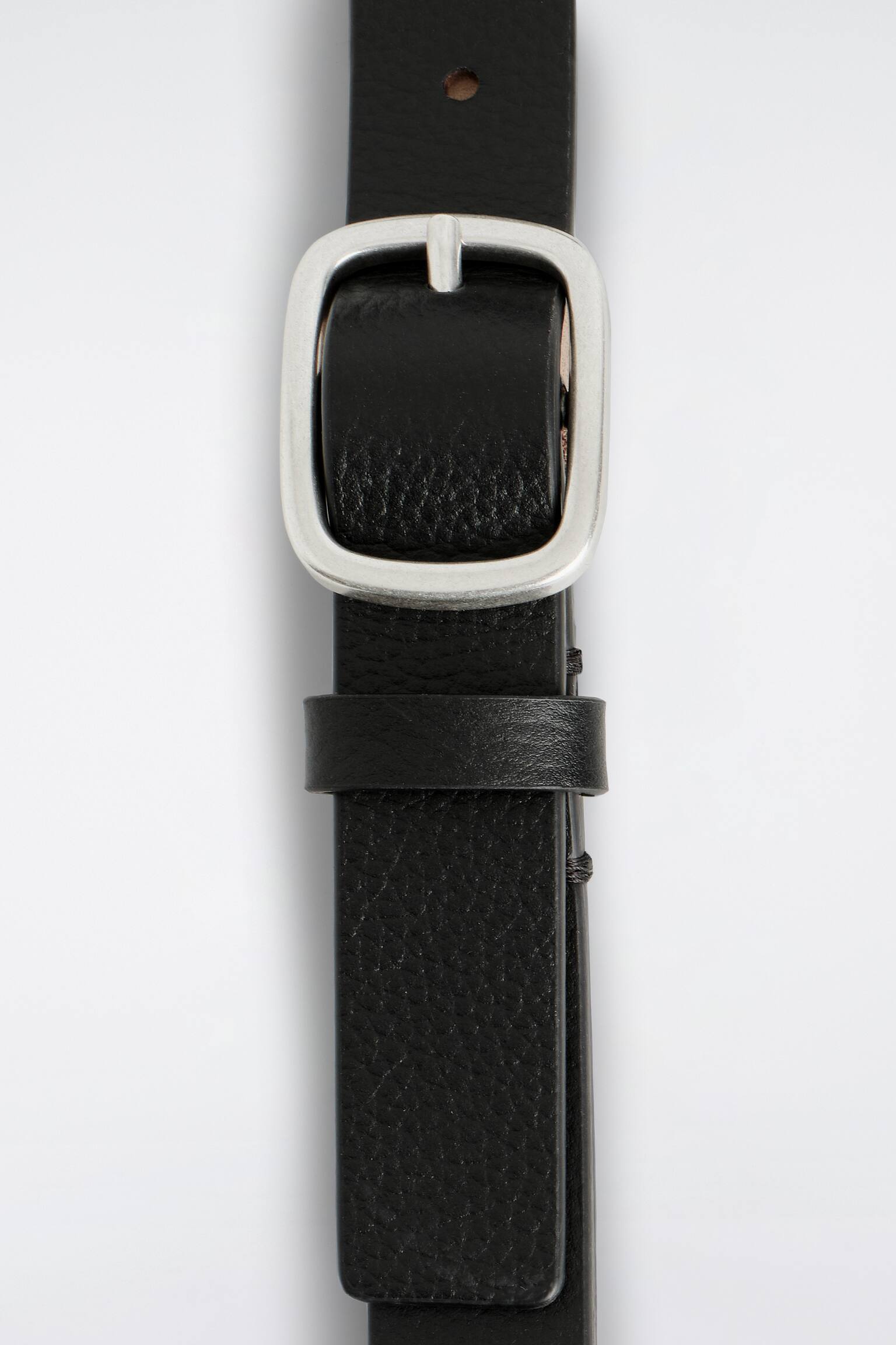 BÄLTE I STRUKTURERAT LÄDER - SVART - 4