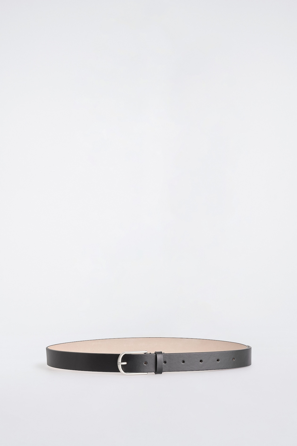 ROUNDED-BUCKLE LEATHER BELT