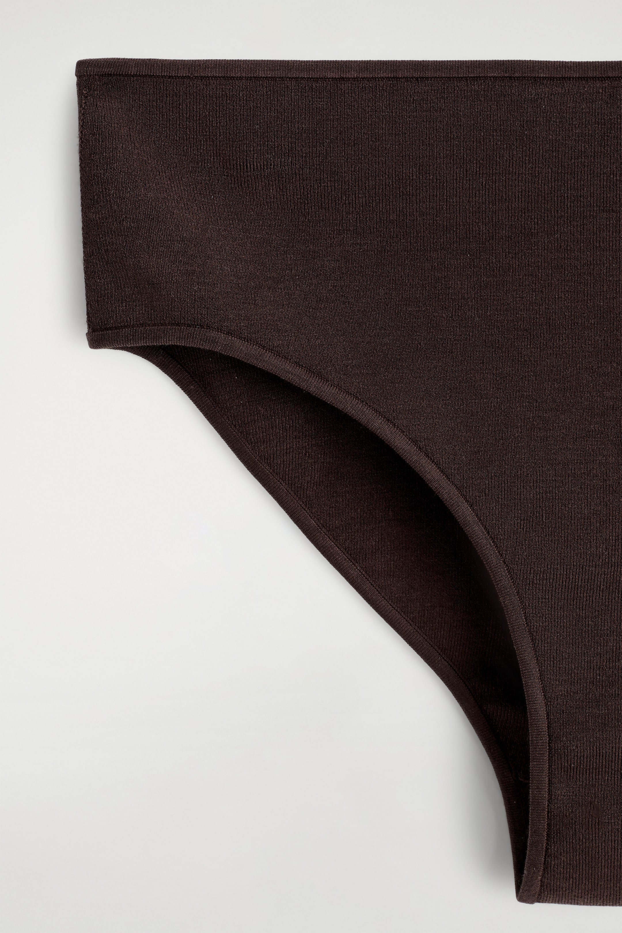 StillMedia/DescriptiveDetail