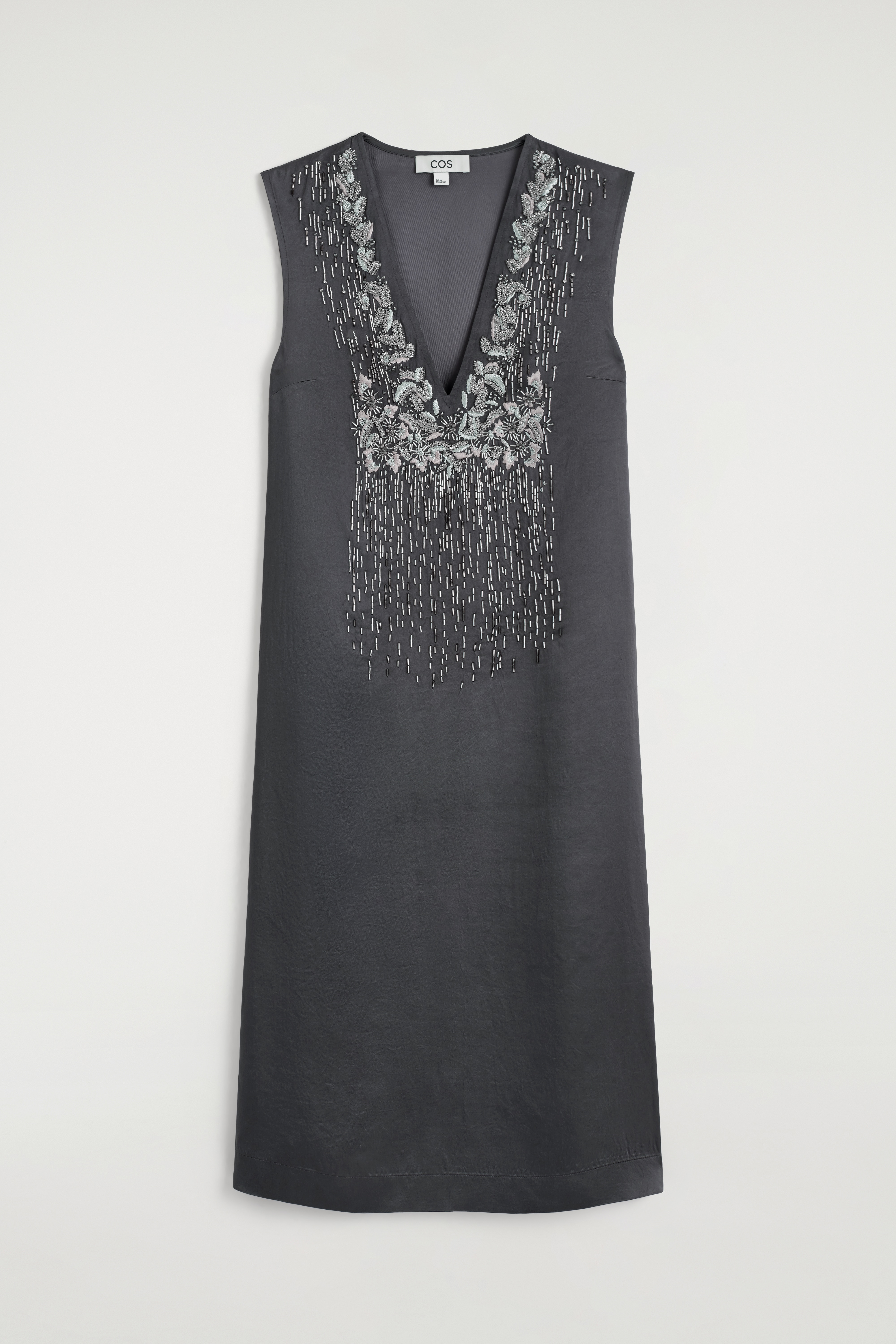 VESTIDO MIDI SATINADO CUELLO PICO ADORNOS - GRIS ACERO