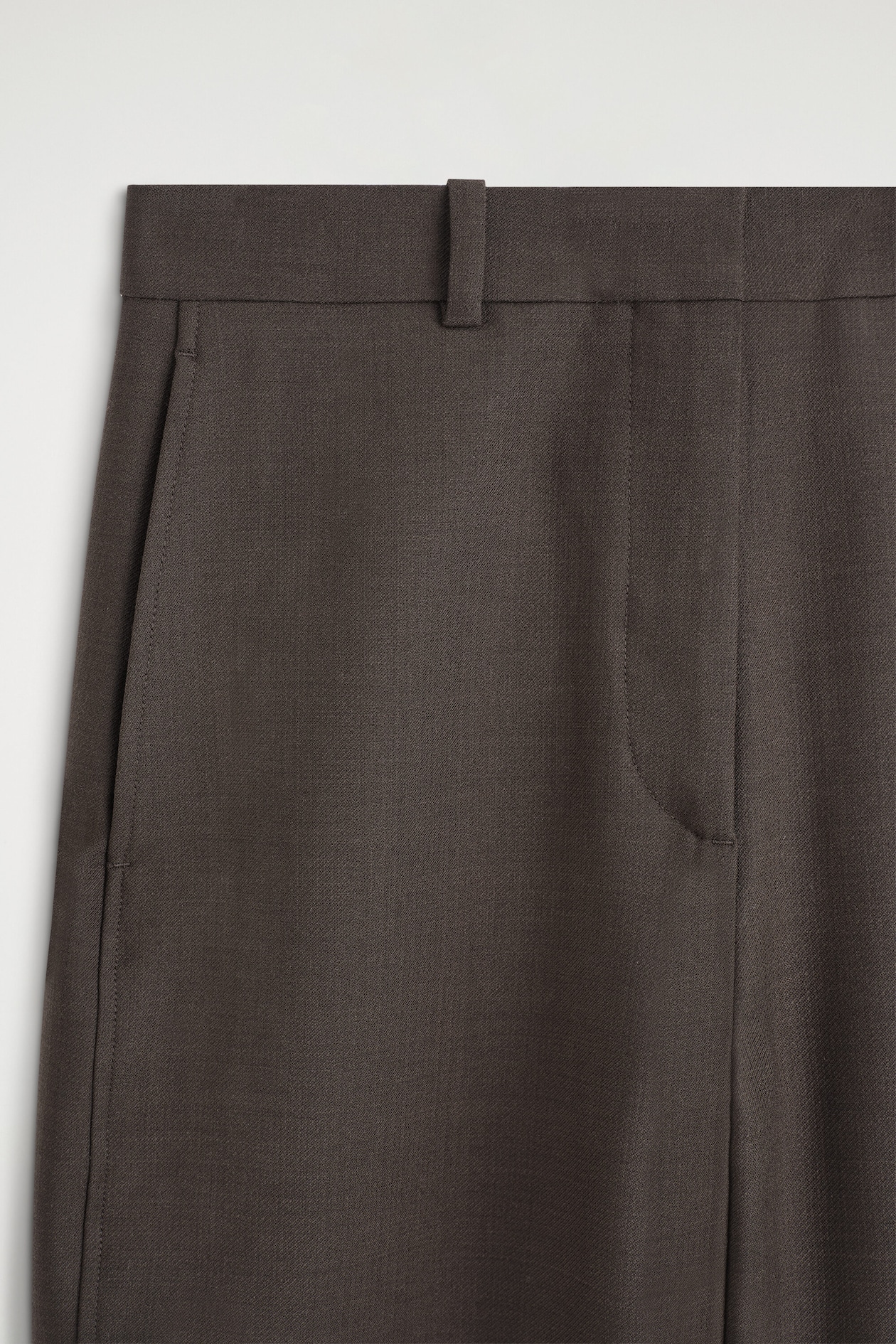 CROPPED WOOL BARREL-LEG TROUSERS — BROWN