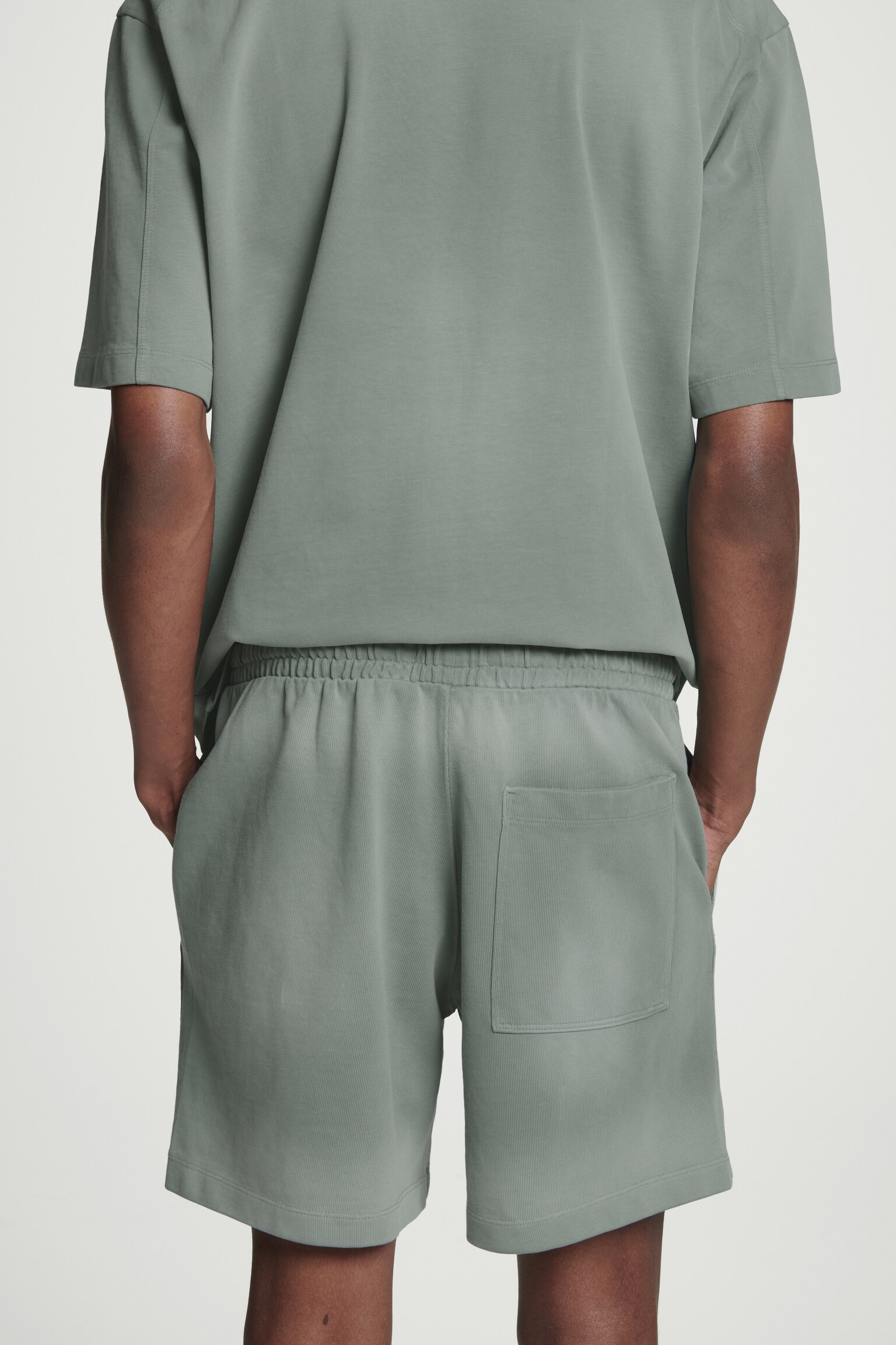 PANTALÓN CORTO DE ALGODÓN EFECTO LAVADO - VERDE/TOPO/NEGRO - 6
