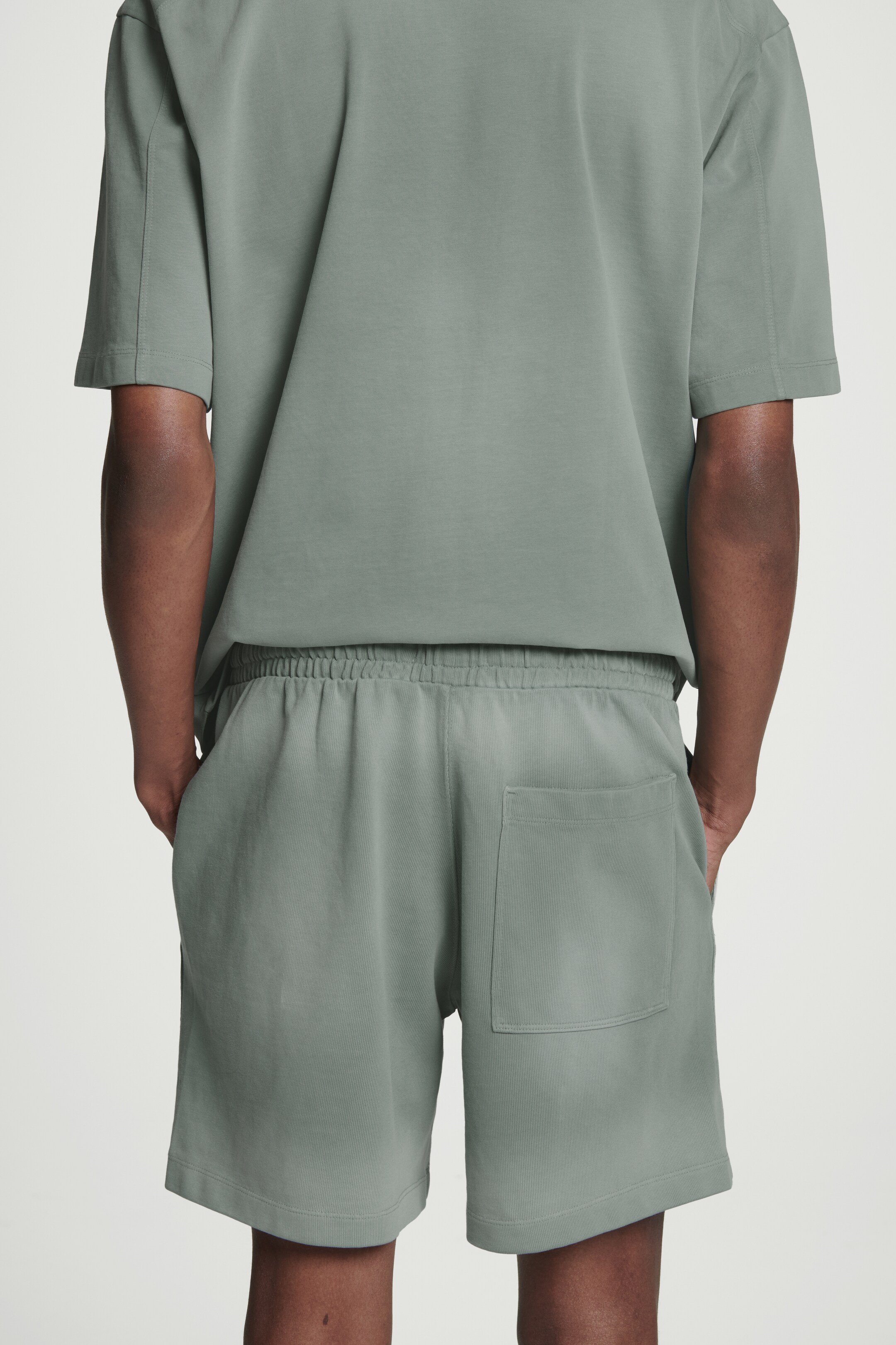 Ingrandisci l'immagine: WASHED-JERSEY DRAWSTRING SHORTS - GREEN - UOMO | H&M CH 4