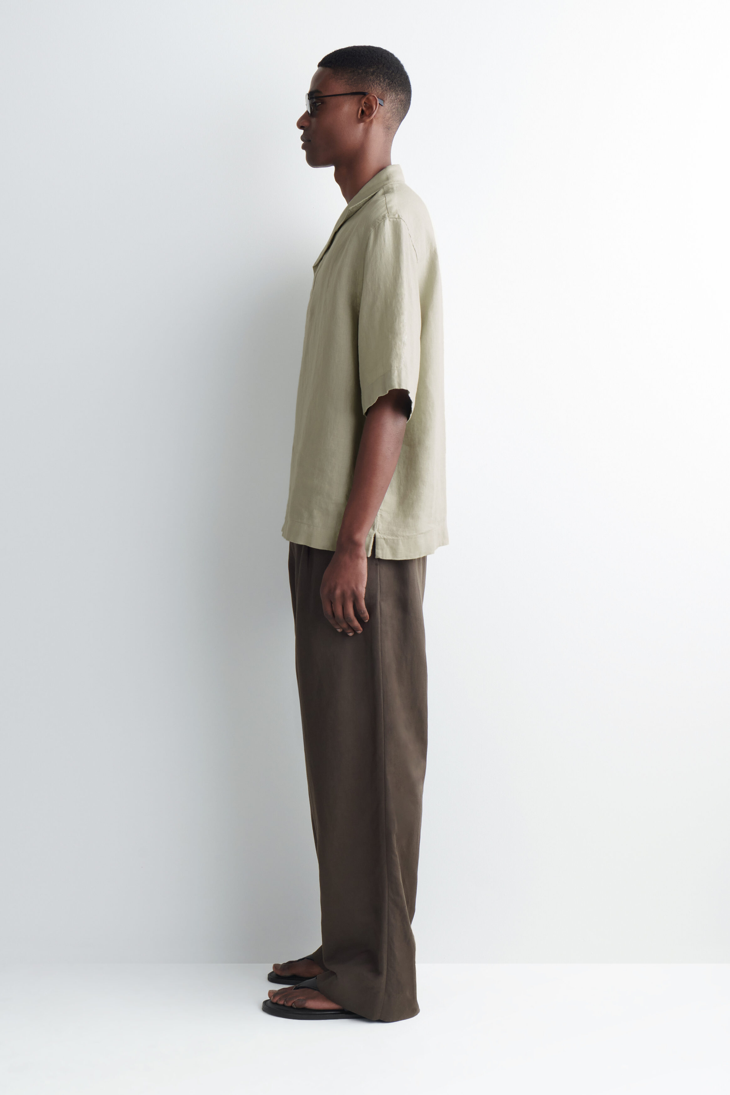 LINEN POPOVER SHIRT - BEIGE | COS US