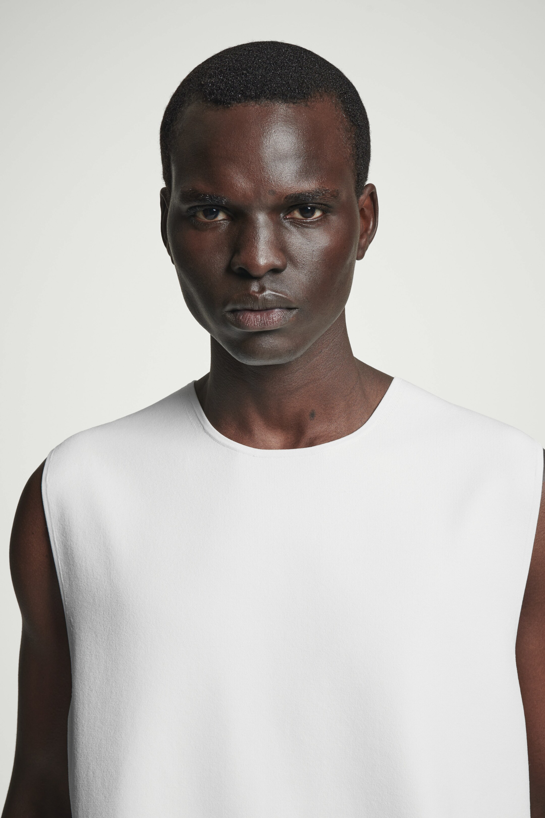 Ingrandisci l'immagine: KNITTED SPORTS TANK TOP - WHITE - UOMO | H&M CH 5