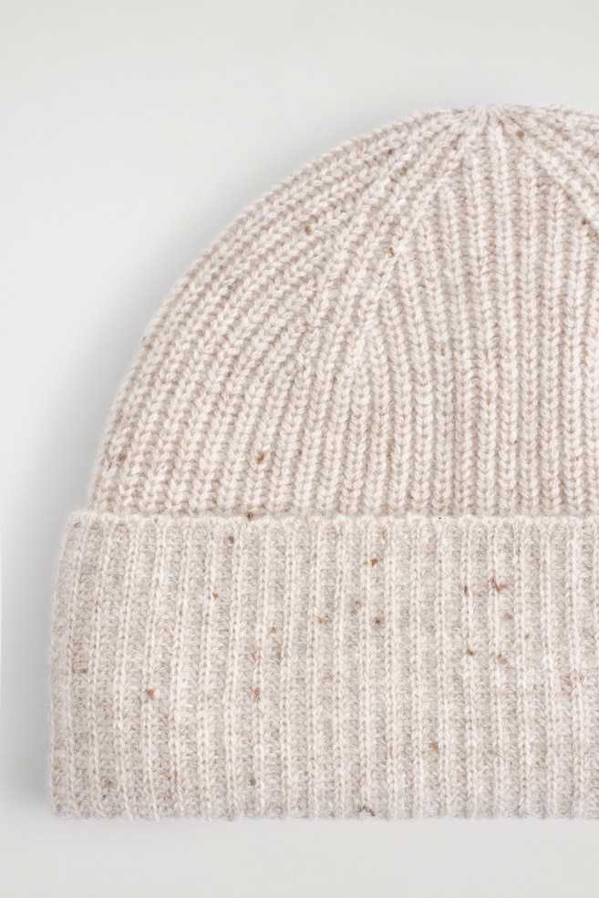 WOOL-CASHMERE BEANIE — BEIGE MÉLANGE
