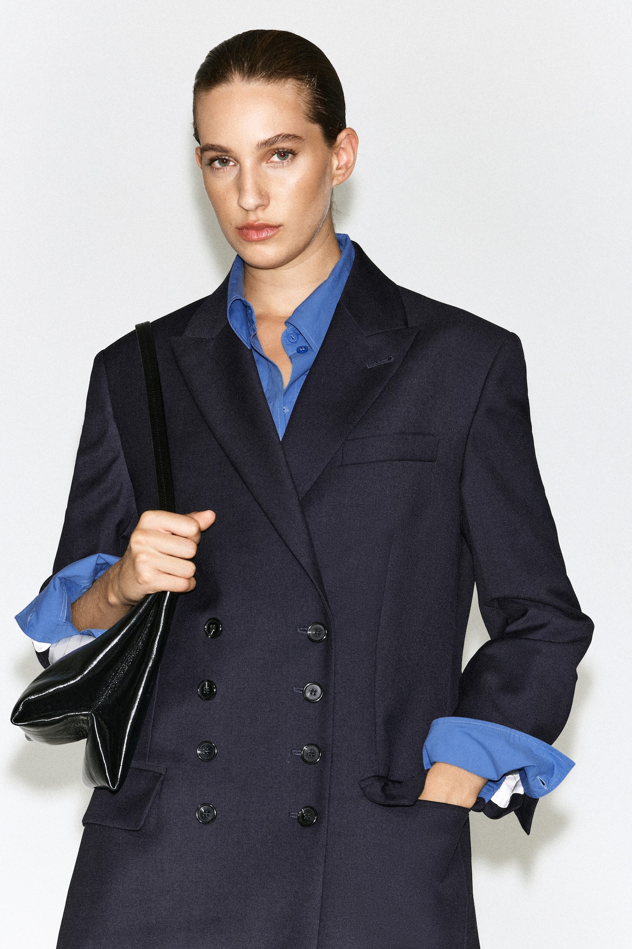 WOOL DOUBLE-BREASTED LONGLINE BLAZER — NAVY