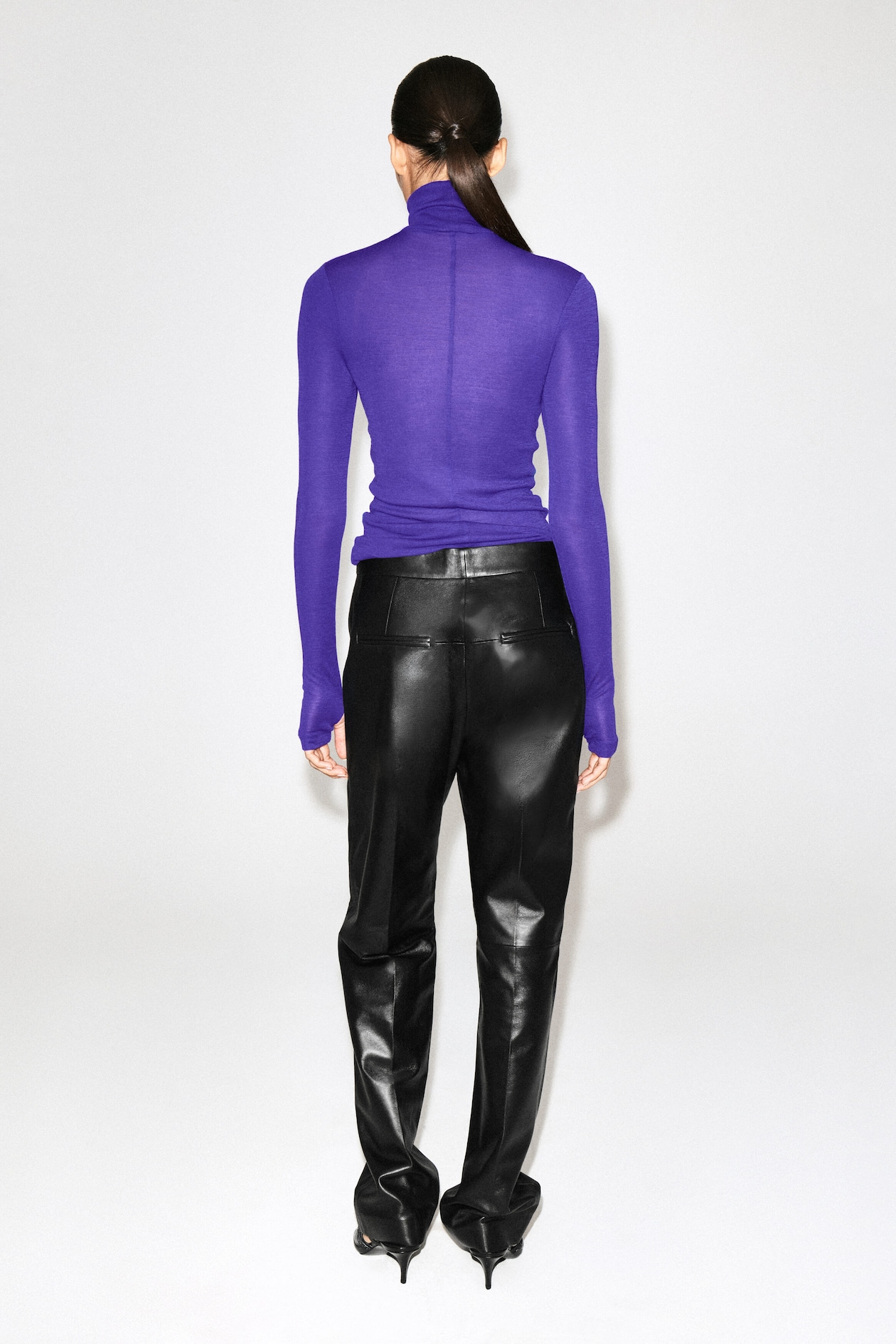 MERINO WOOL TURTLENECK TOP — PURPLE