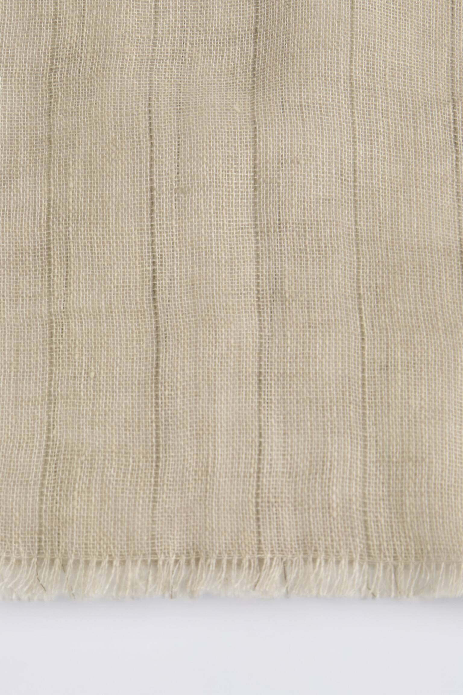 צעיף פשתן עם פרנזים - בז' / פסים/KHAKI / STRIPED - 3